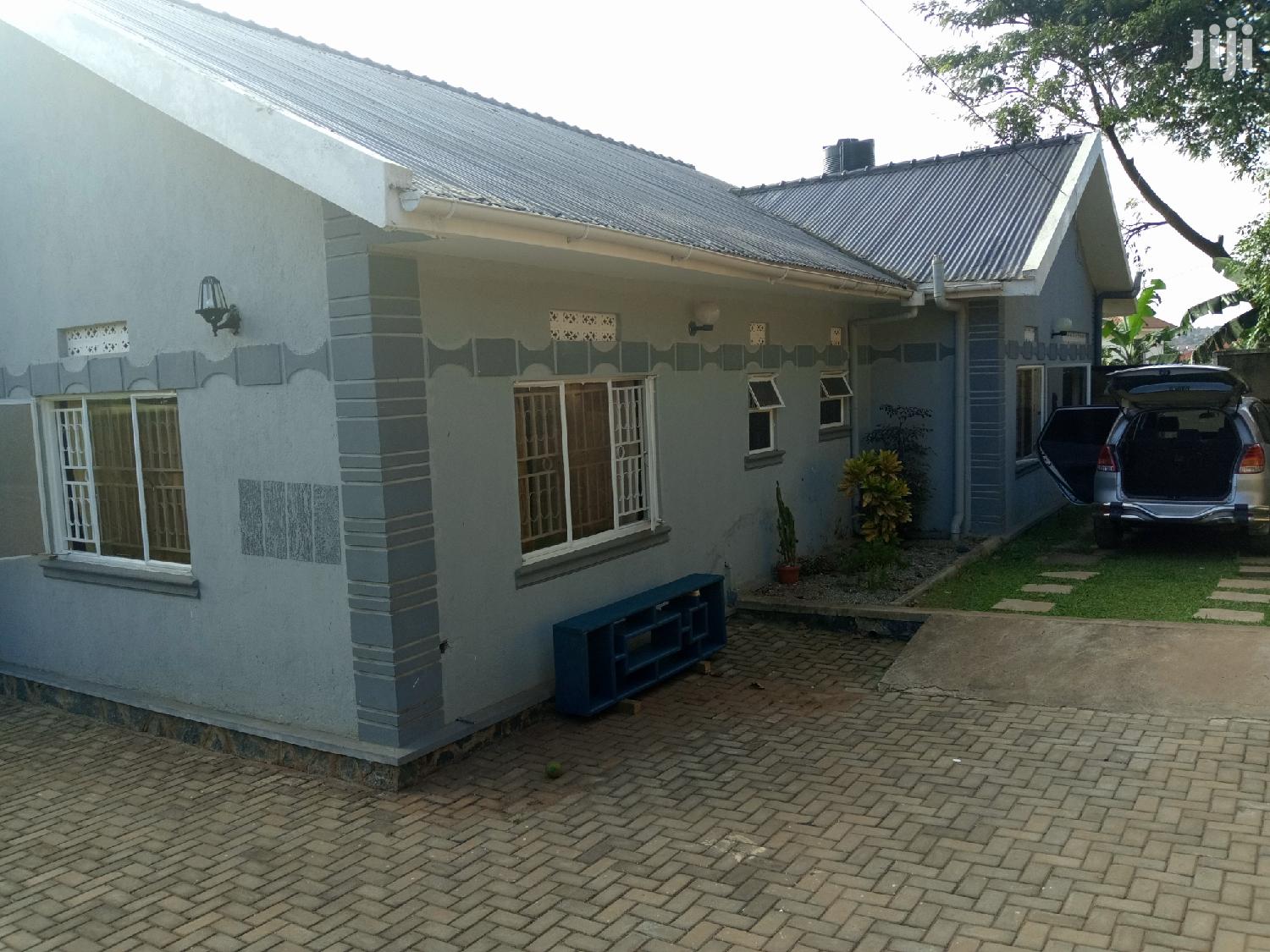 Kirinya Near the Tarmack House on Sale in Kampala