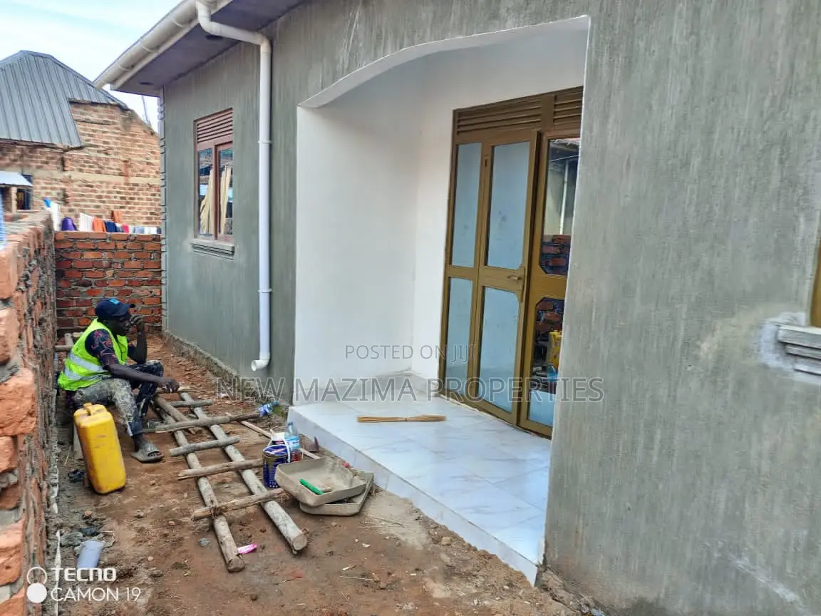 2bdrm House in Buloba Ntebe Rd, Division A for sale in Division A