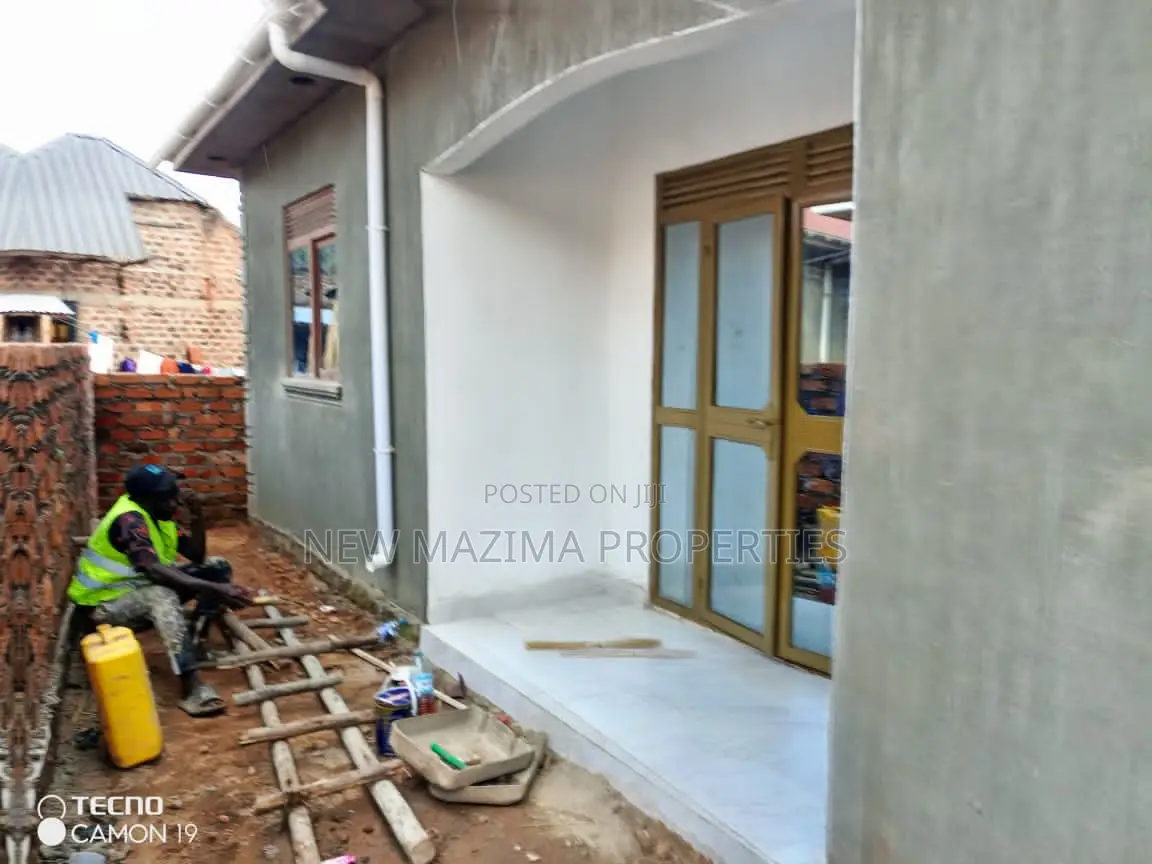 2bdrm House in Buloba Ntebe Rd, Division A for sale in Division A