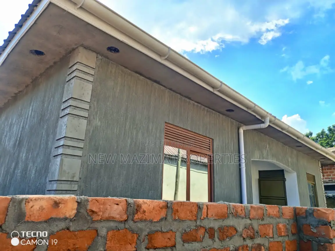 2bdrm House in Buloba Ntebe Rd, Division A for sale in Division A