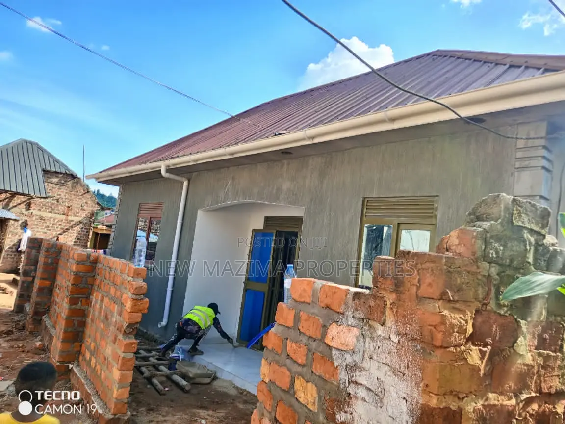 2bdrm House in Buloba Ntebe Rd, Division A for sale in Division A