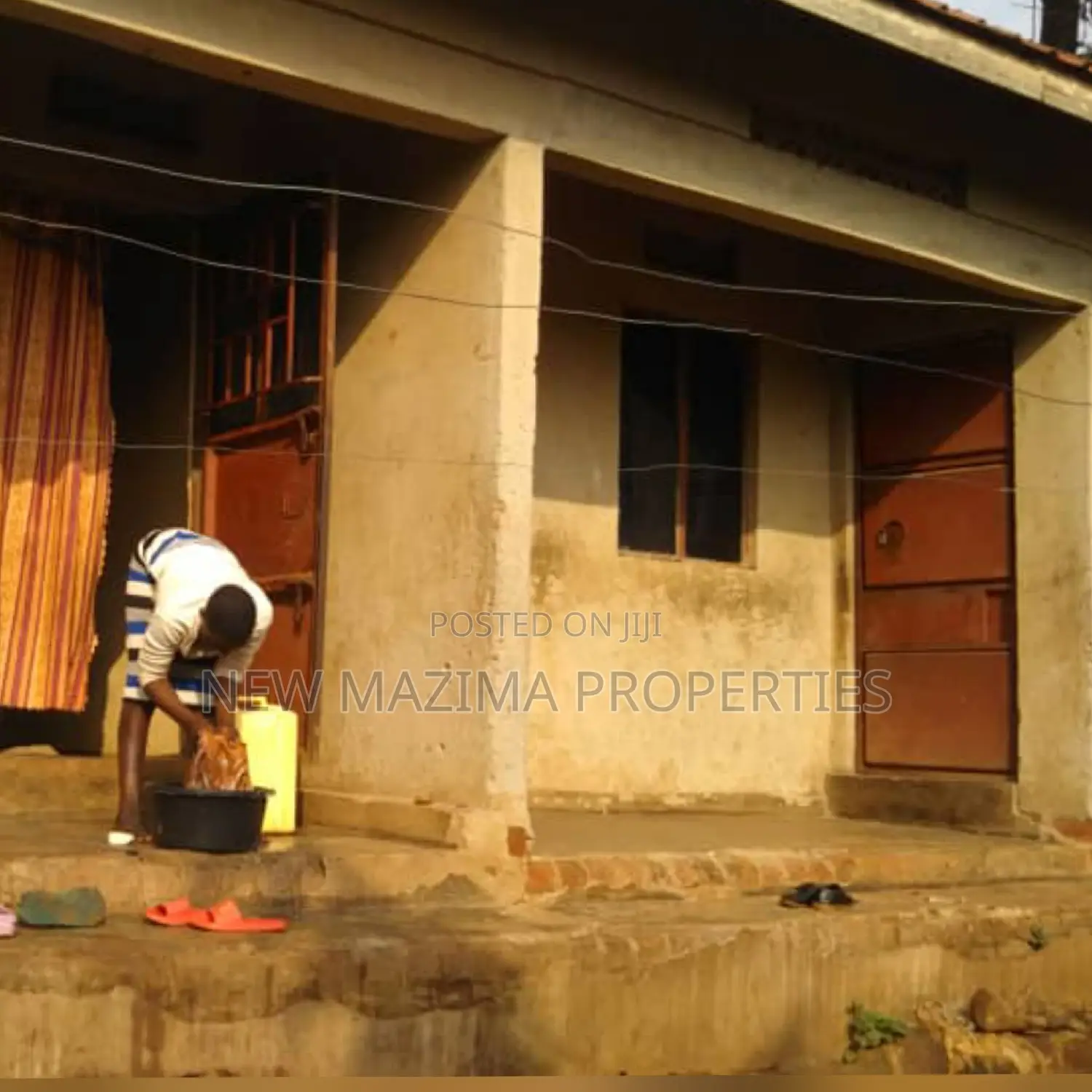 5bdrm House in Kasenge Seguku, Division A for sale in Division A