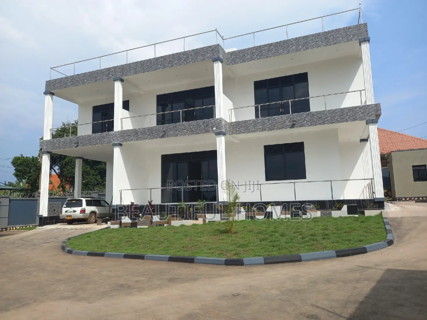 Furnished 6bdrm Duplex in Buwate, Kira for sale in Kira