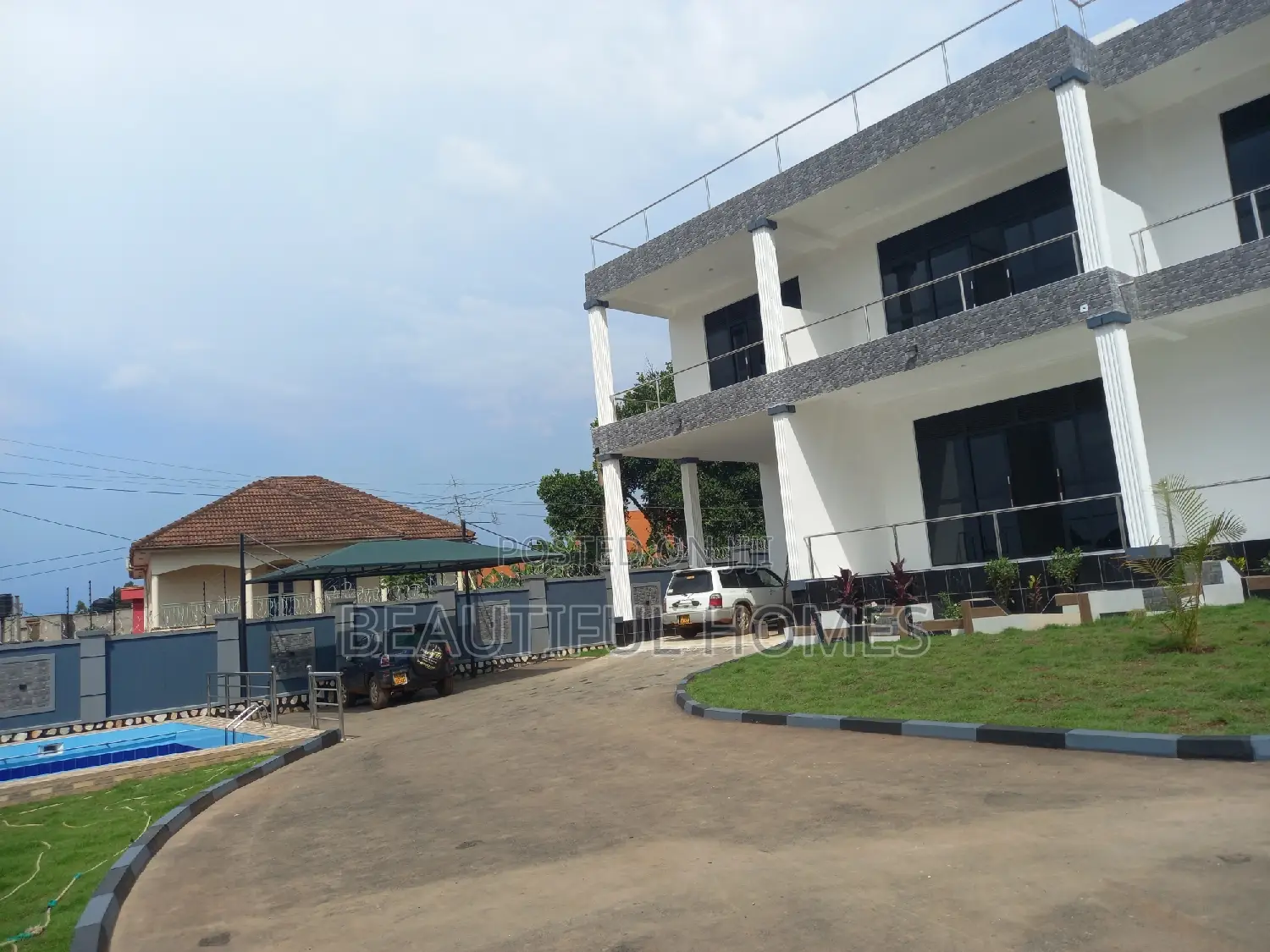 Furnished 6bdrm Duplex in Buwate, Kira for sale in Kira
