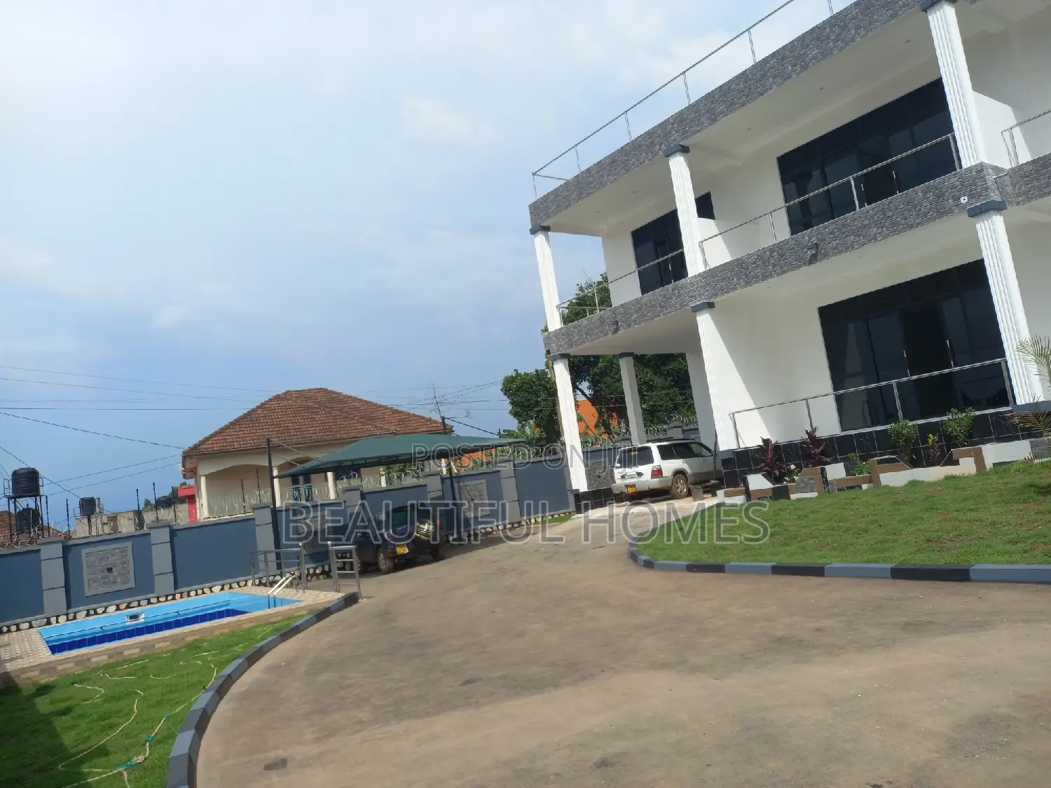 Furnished 6bdrm Mansion in Buwate Tarmack, Kira for sale in Kira
