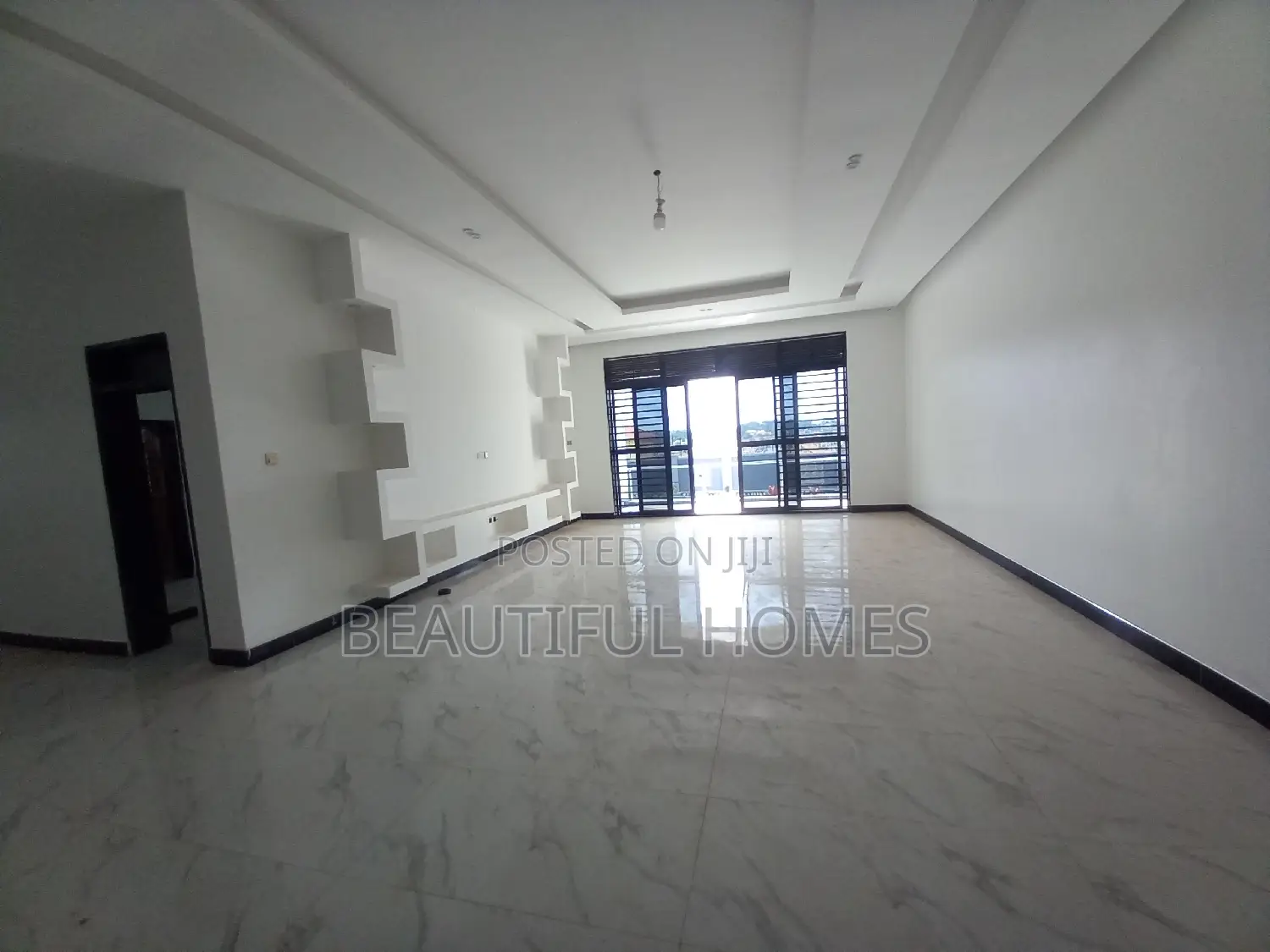 Furnished 6bdrm Mansion in Buwate, Kira for sale in Kira
