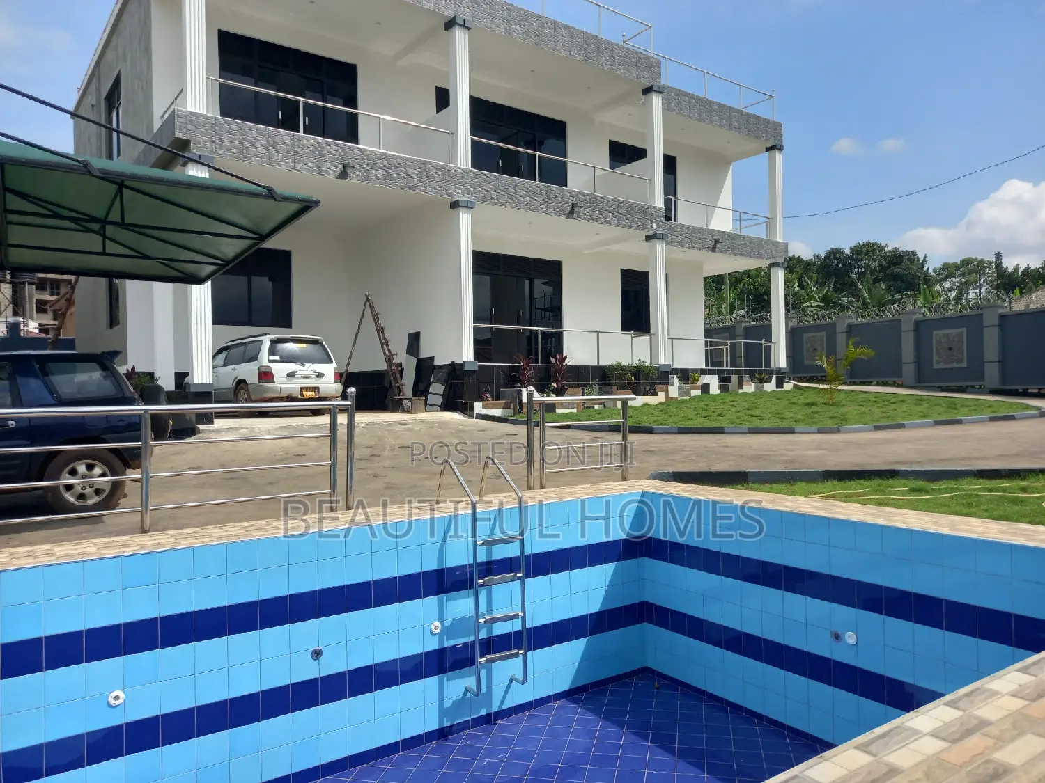 Furnished 6bdrm Mansion in Buwate Kira for sale in Kira