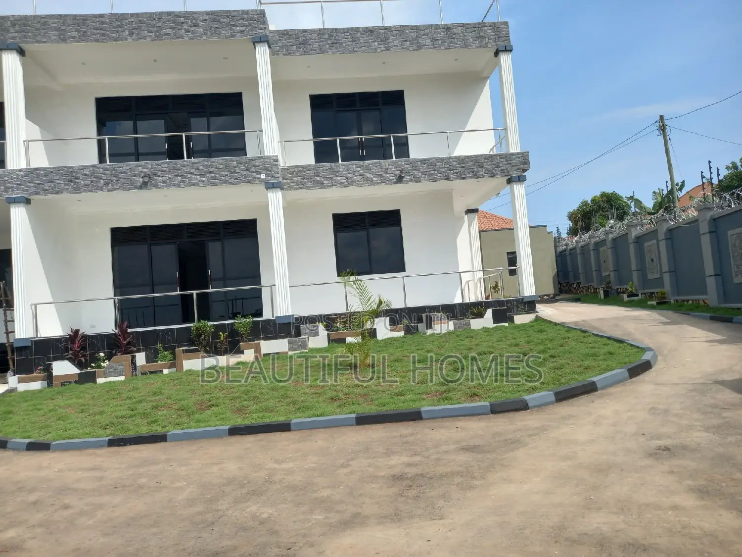 Furnished 6bdrm Mansion in Buwate Kira for sale in Kira