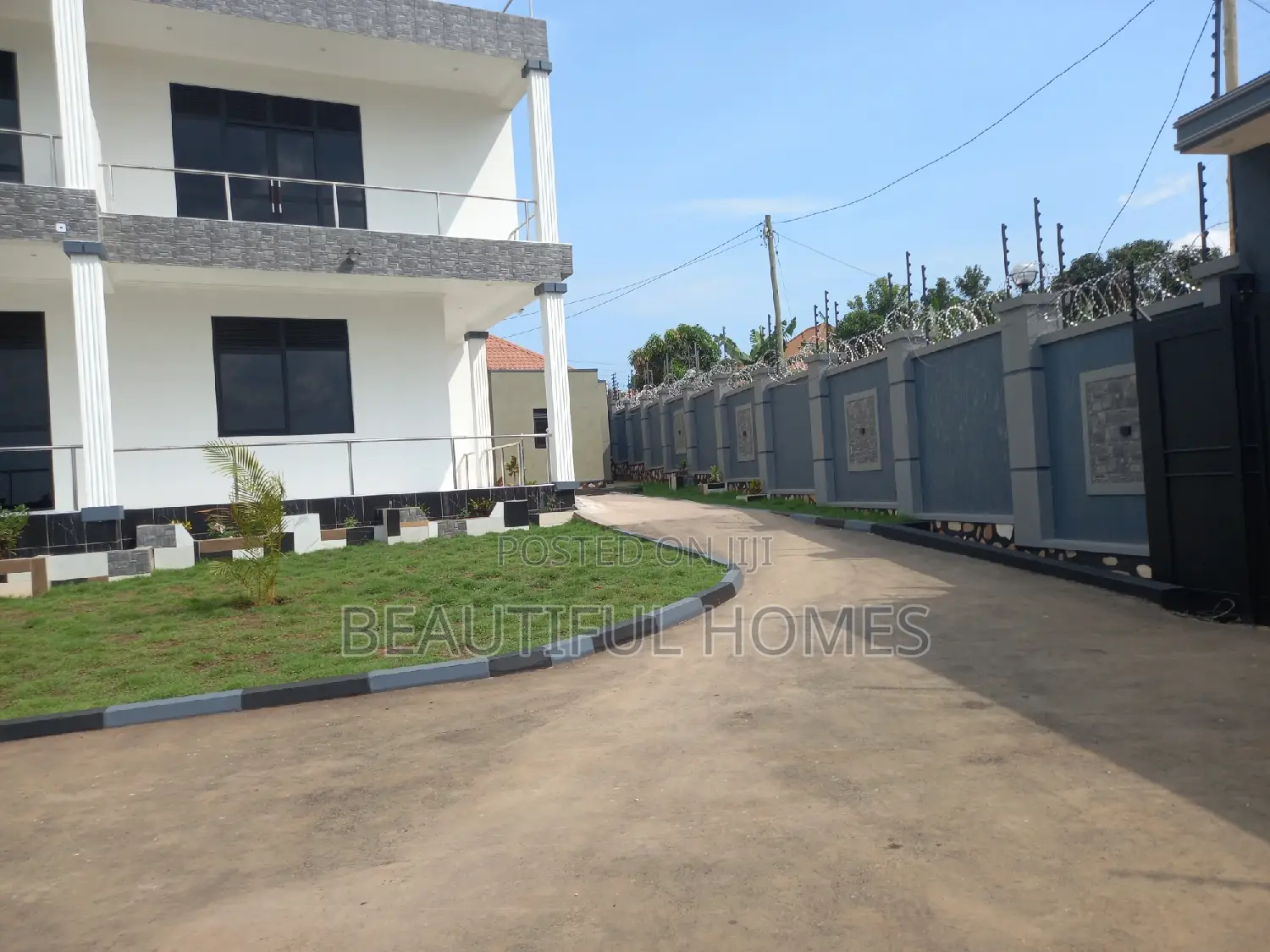 Furnished 6bdrm Mansion in Buwate Kira for sale in Kira