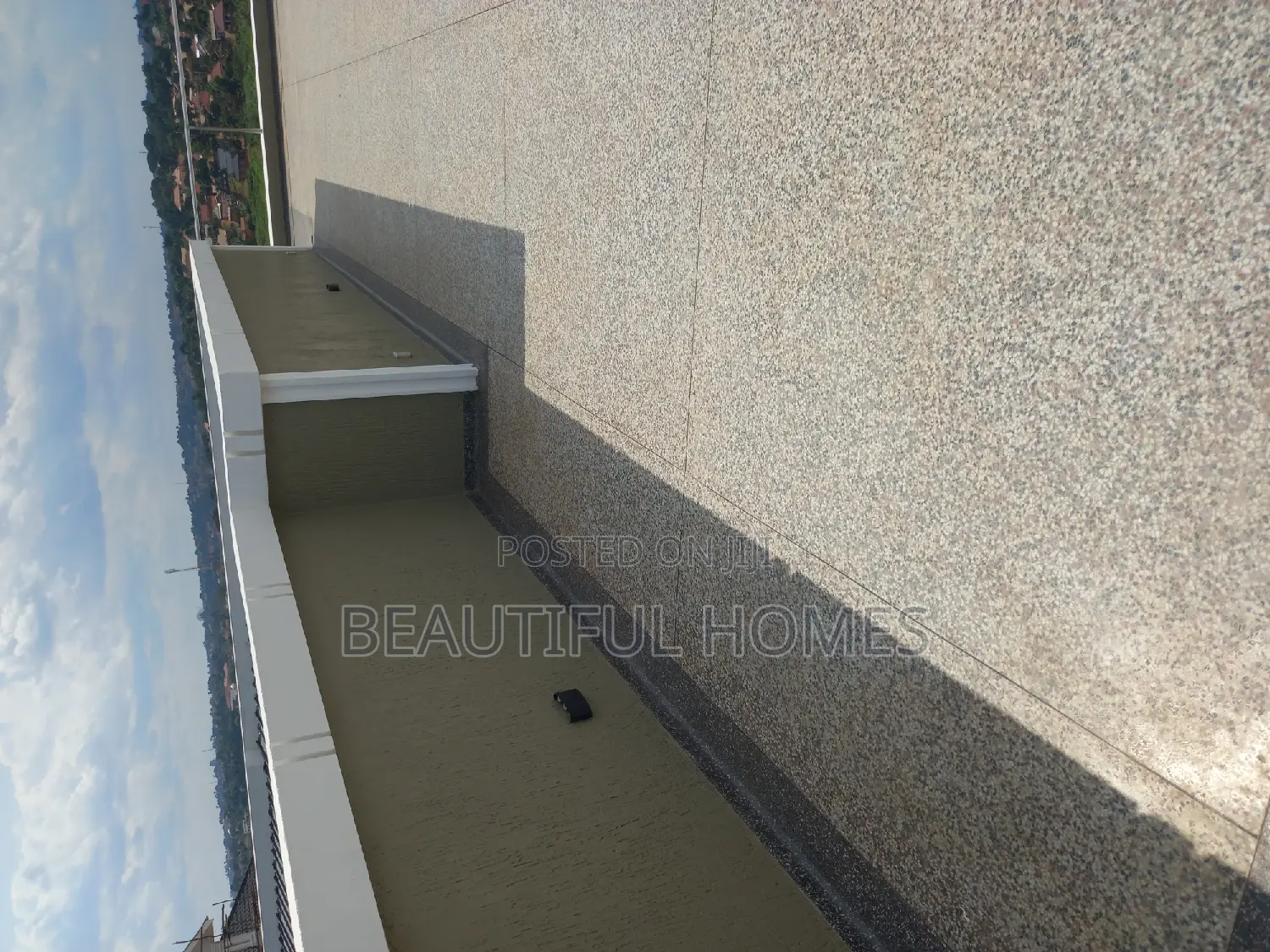 Furnished 6bdrm Duplex in Buwate, Kira for sale in Kira