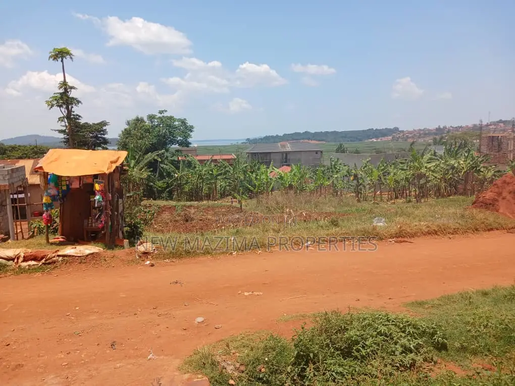 Affordable Plot on Quicksale in Munyonyo With Lake View in Division A