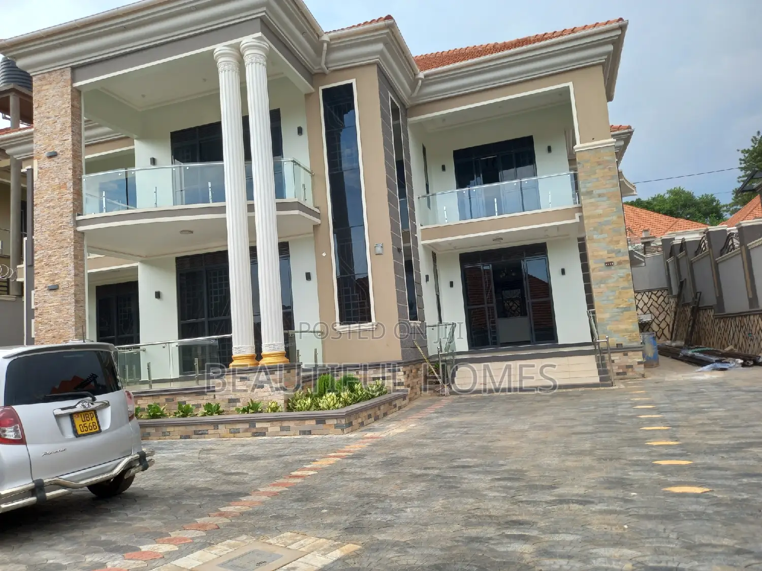 Furnished 6bdrm Mansion in Kira Minister'S for sale in Kira