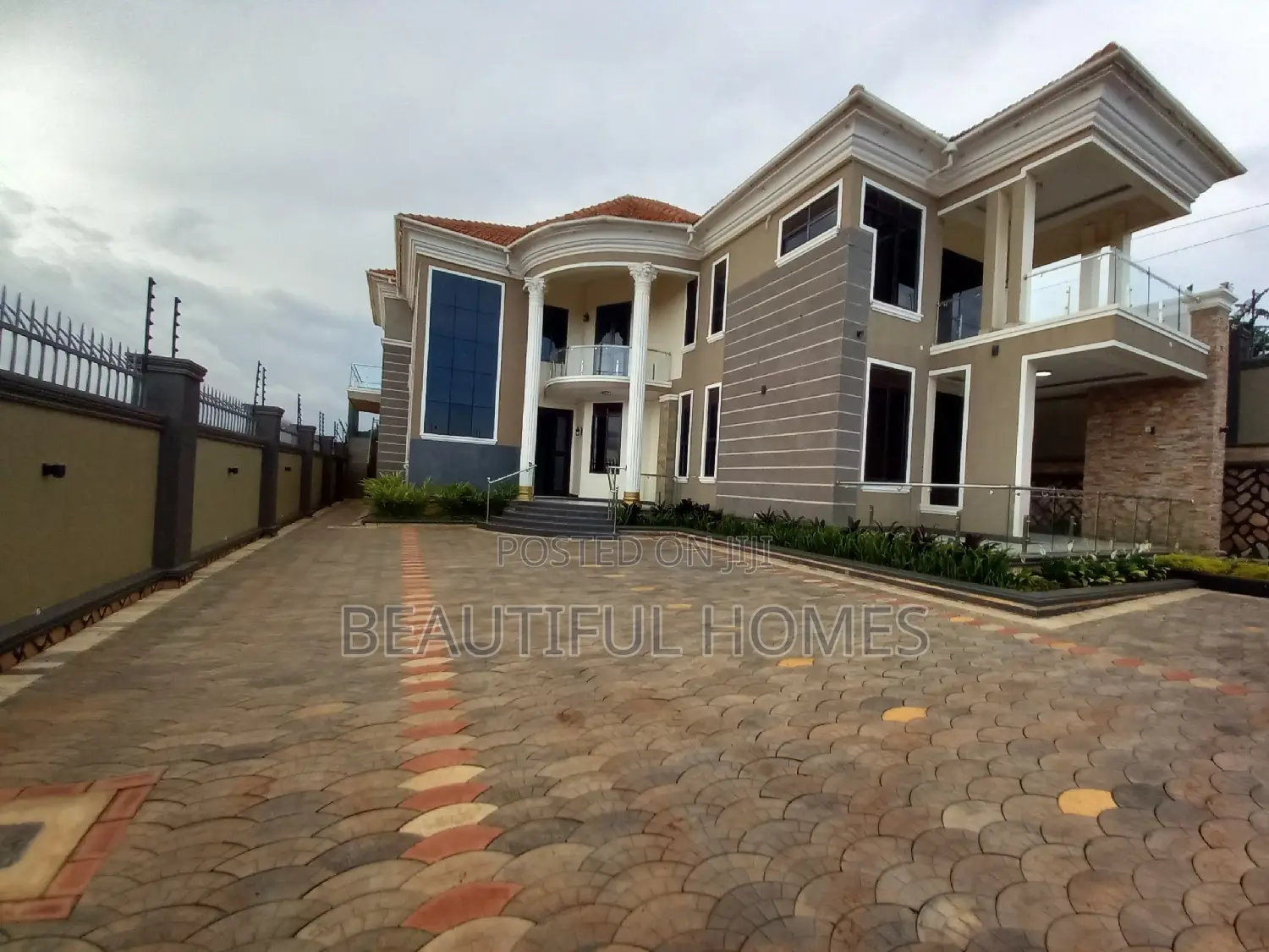 Furnished 6bdrm Mansion in Kira Upscale for sale in Kira