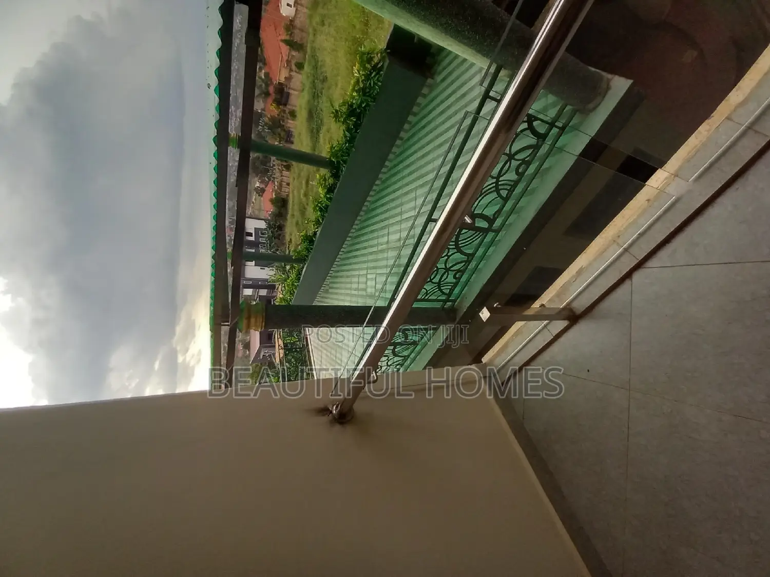 Furnished 6bdrm Duplex in Kira Gorgeous for sale in Kira