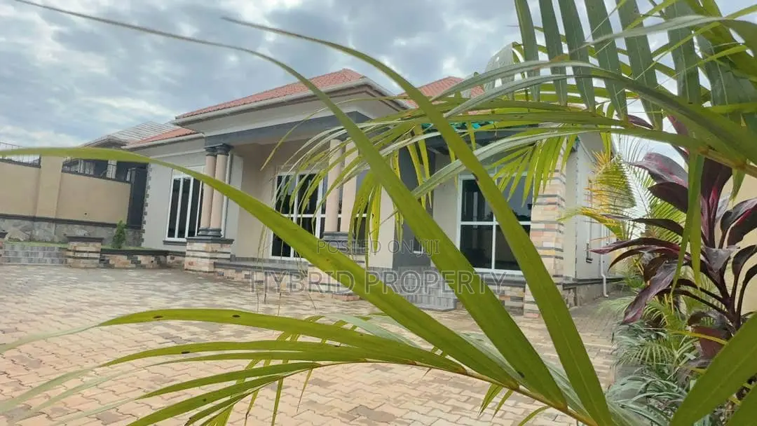 4bdrm House in Kitende~Sekiwunga, Ssisa for sale in Ssisa