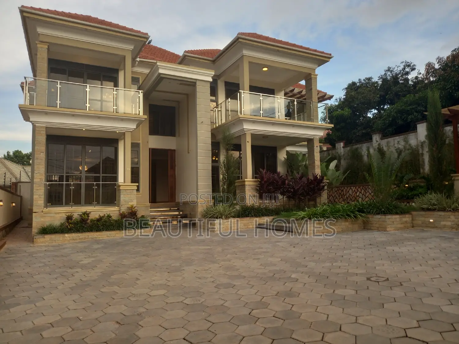 Furnished 7bdrm Mansion in Kyanja Corporate, Nakawa for sale in Nakawa