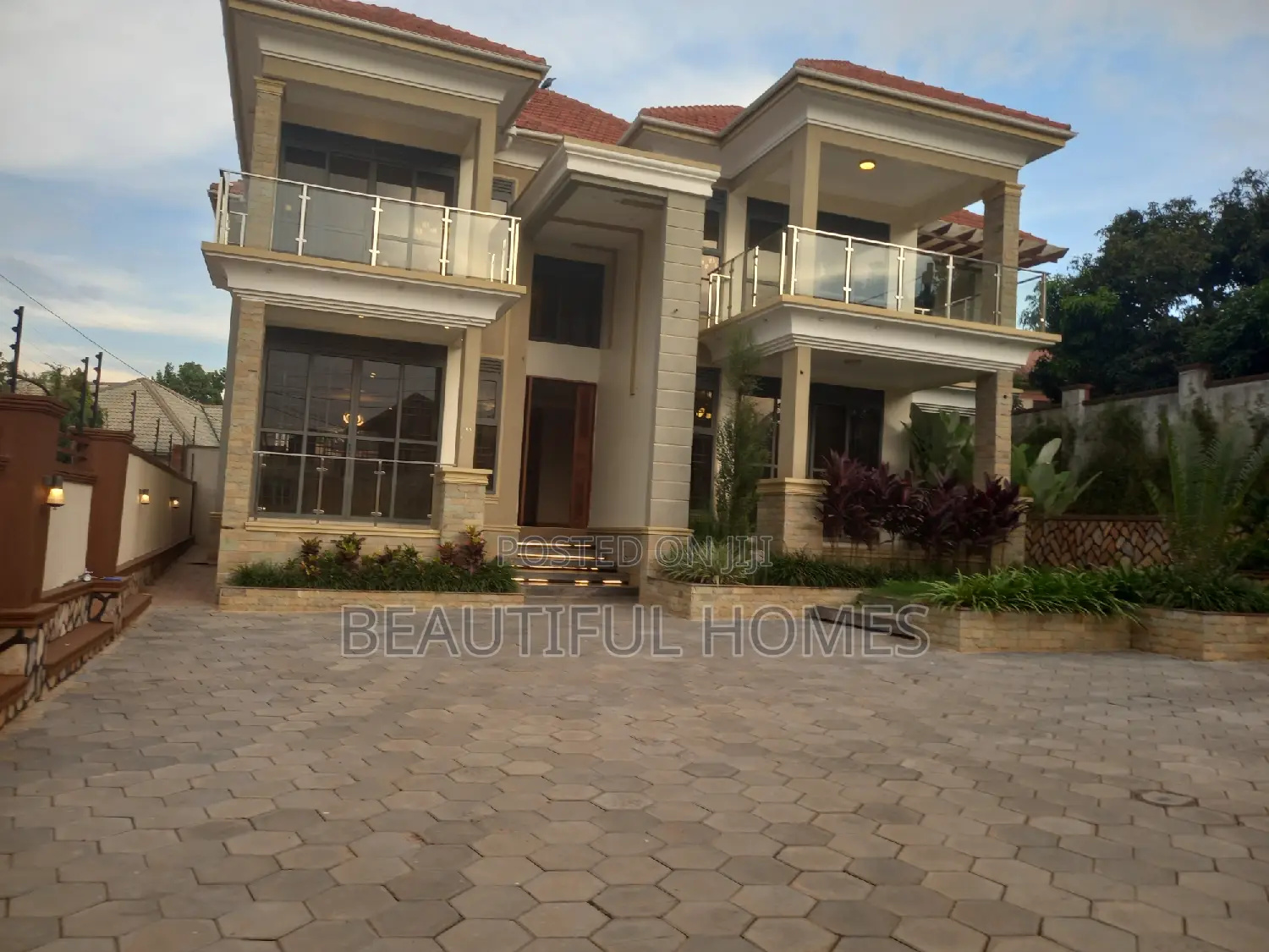 Furnished 7bdrm Mansion in Kyanja Corporate, Nakawa for sale in Nakawa
