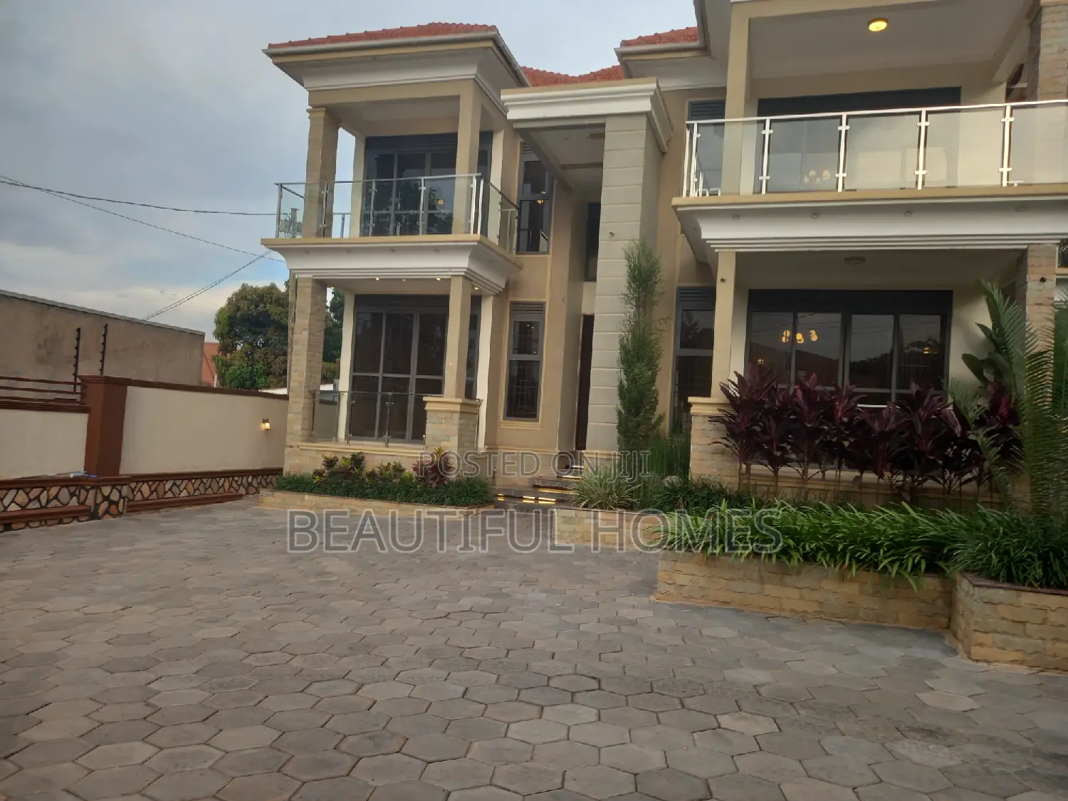 Furnished 7bdrm Mansion in Kyanja Corporate, Nakawa for sale in Nakawa