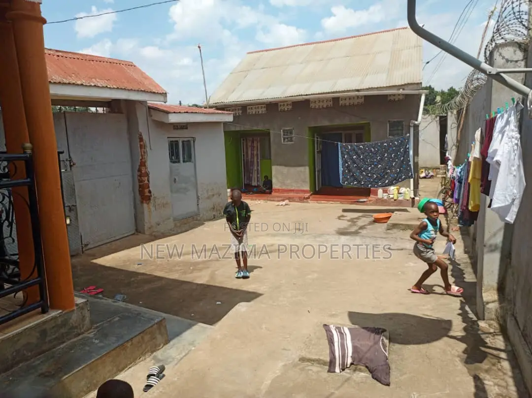 5bdrm House in Nansana Kabumbi, Division A for sale in Division A