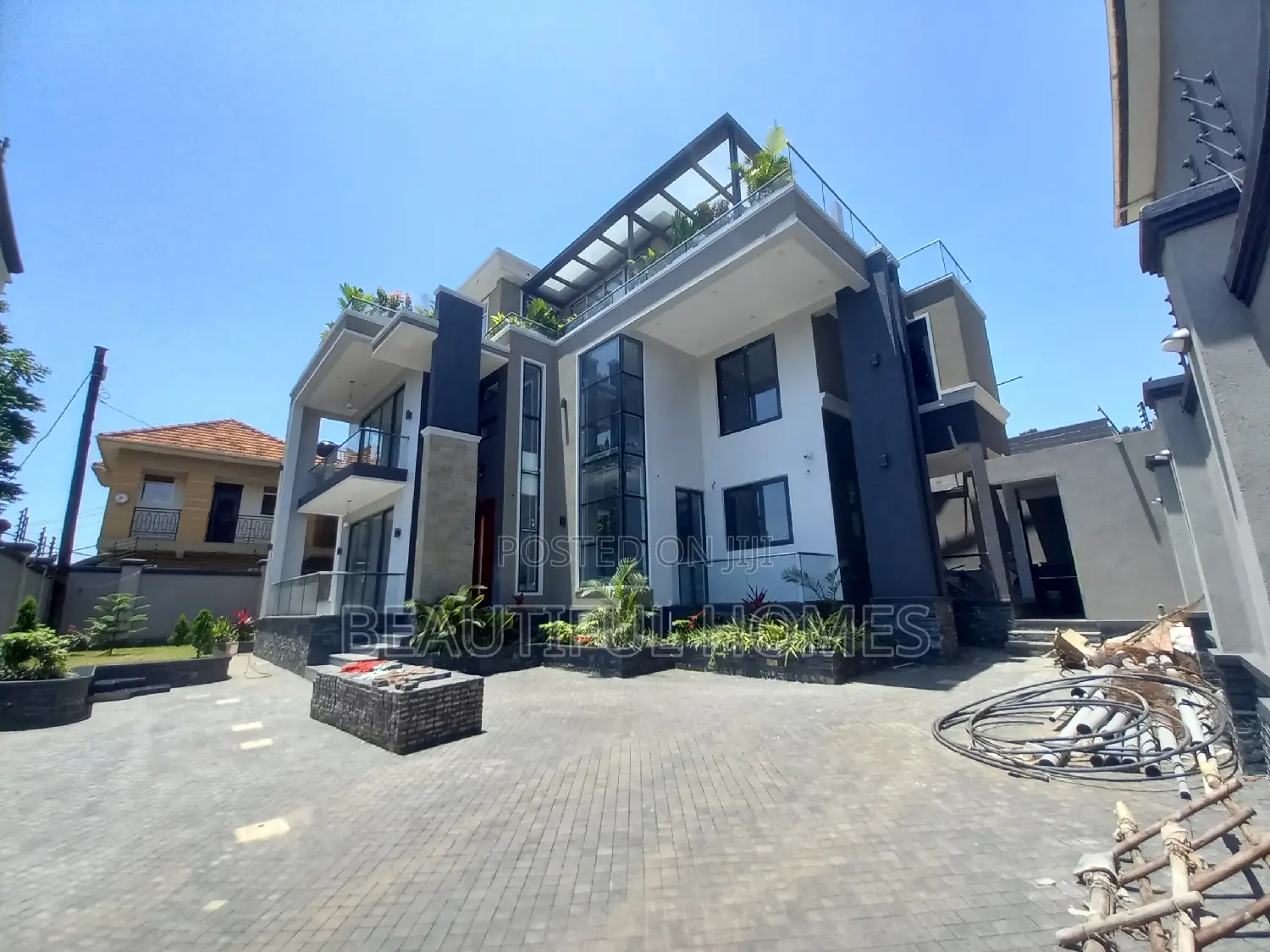 Furnished 6bdrm Duplex in Kya, Nakawa for sale in Nakawa