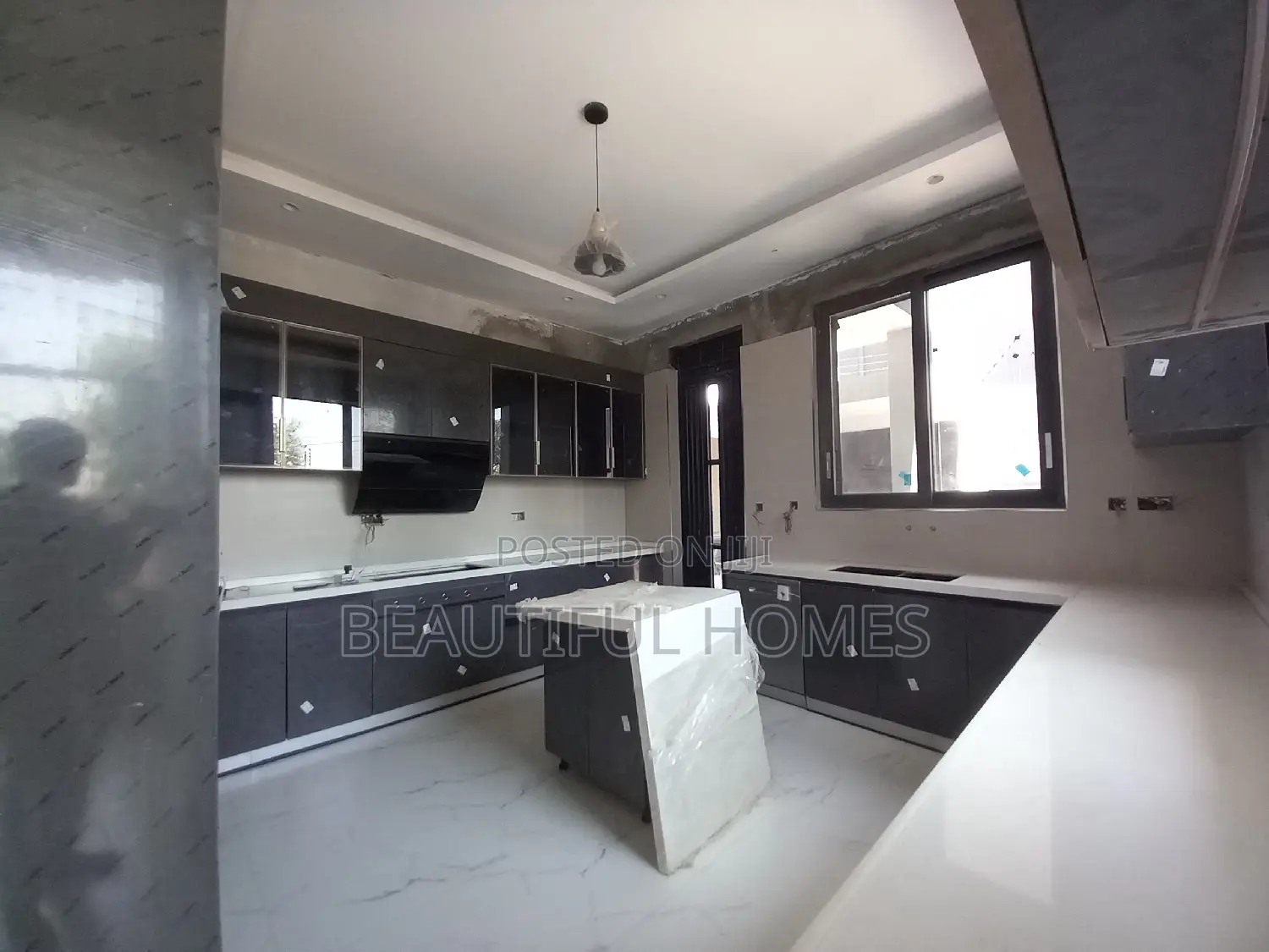 Furnished 6bdrm Mansion in Kyanja Rich, Central Division for sale in Central Division