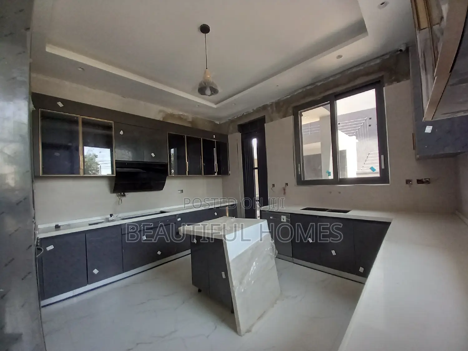 Furnished 6bdrm Duplex in Kyanja Central for sale in Central Division