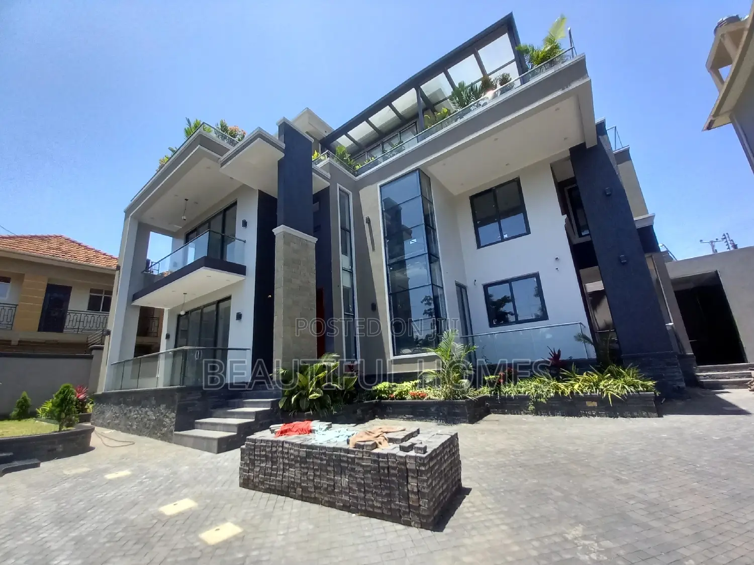 Furnished 6bdrm House in Kyanja Rich, Central Division for sale in Central Division