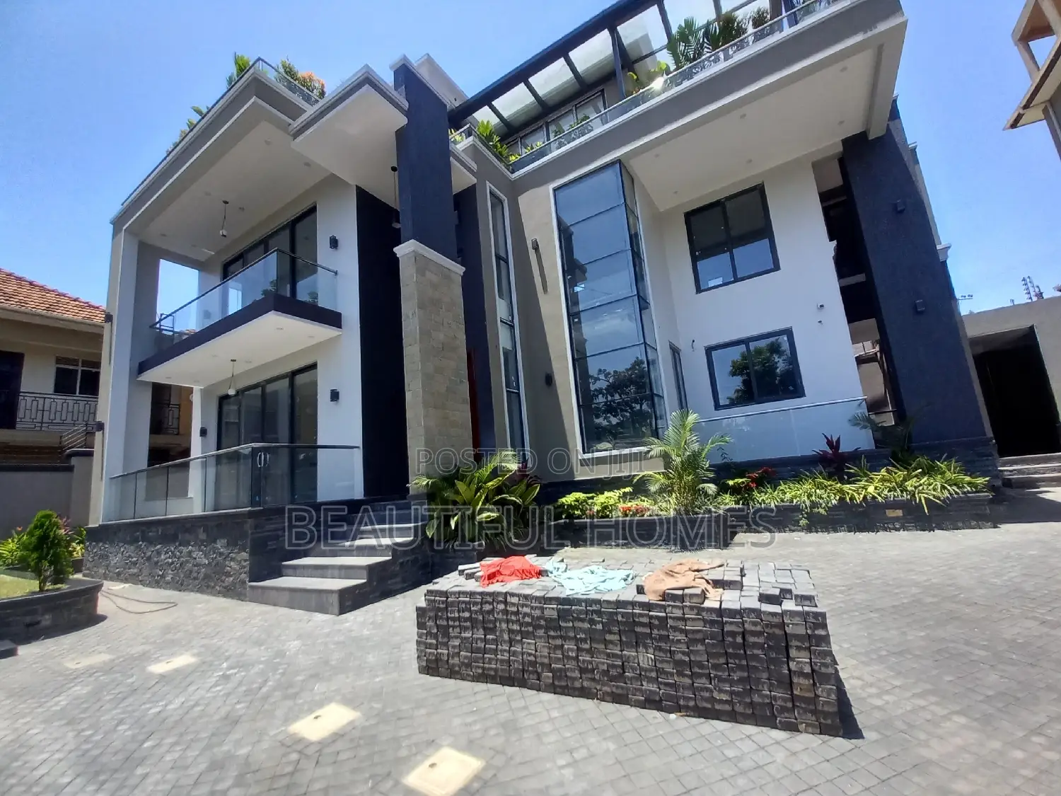 Furnished 6bdrm Mansion in Kyanja, Central Division for sale in Central Division