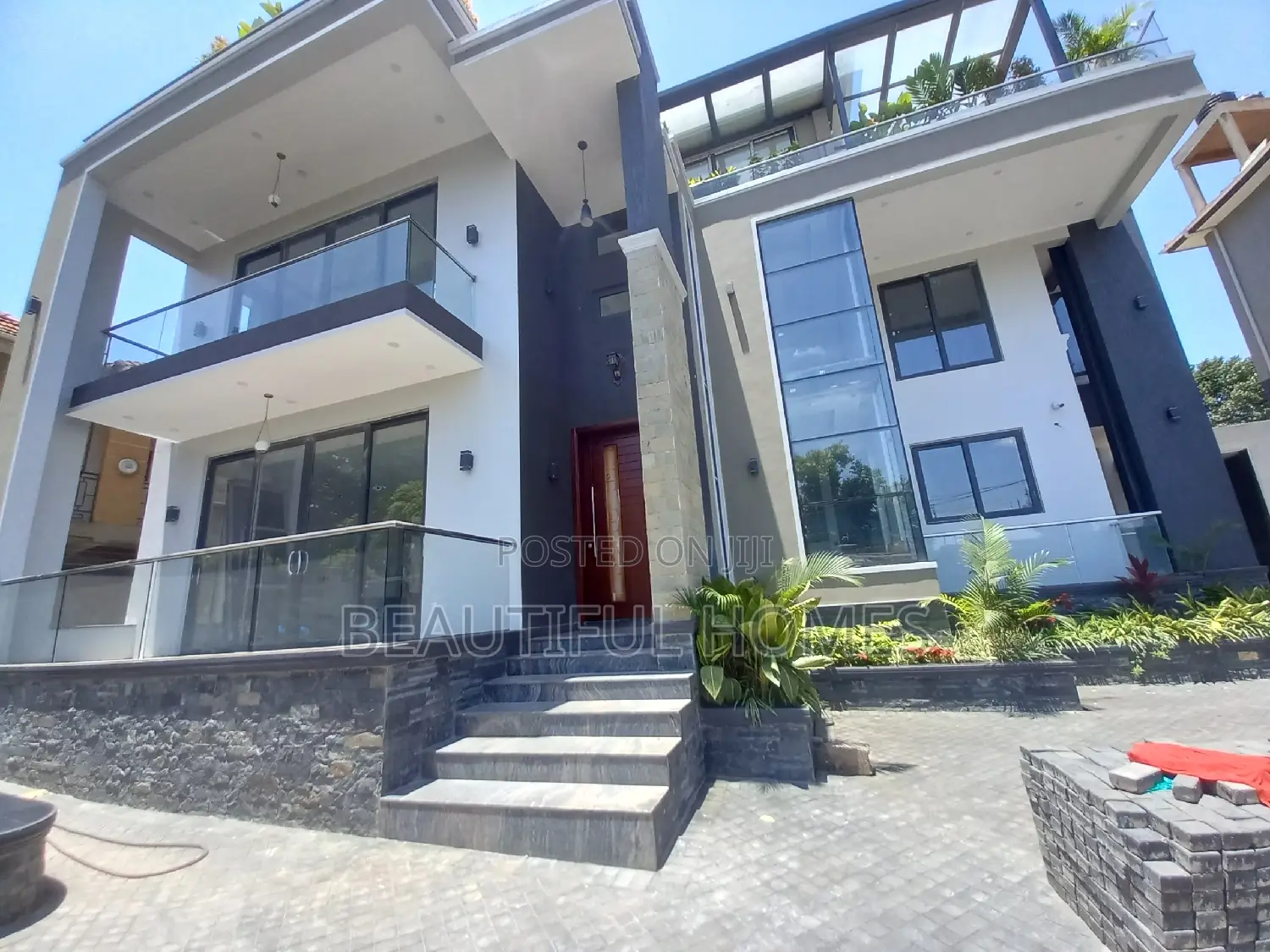 Furnished 6bdrm Duplex in Kyanja, Central Division for sale in Central Division