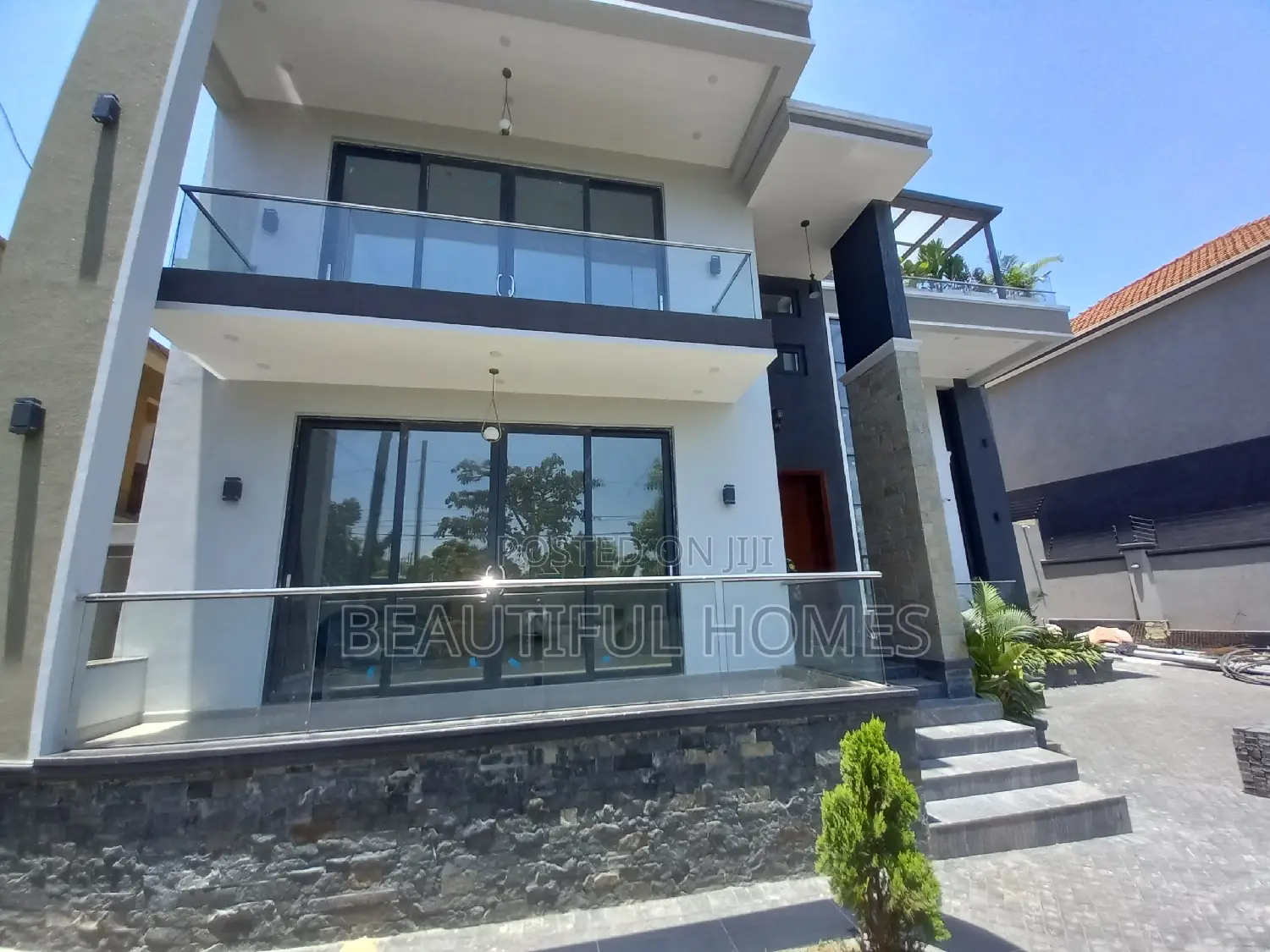 Furnished 6bdrm Mansion in Kyanja, Central Division for sale in Central Division