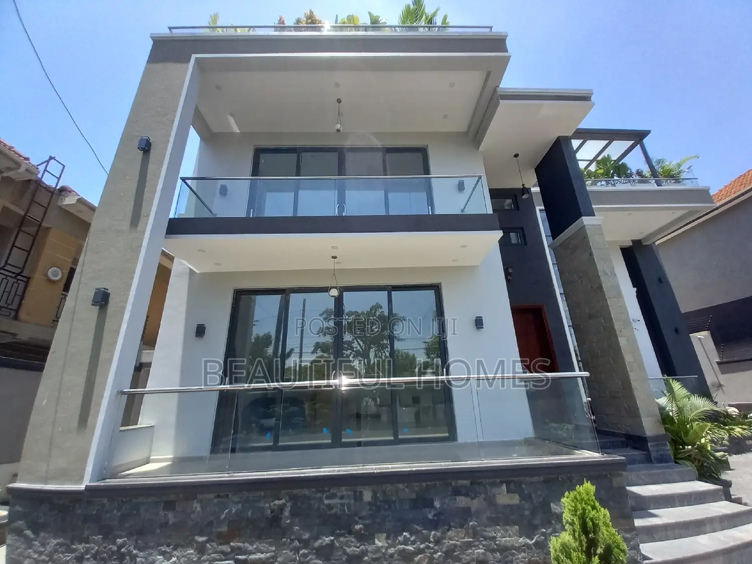 Furnished 6bdrm Mansion in Kyanja, Central Division for sale in Central Division