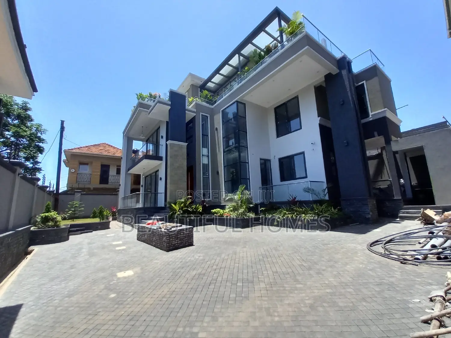 Furnished 6bdrm Mansion in Kyanja, Central Division for sale in Central Division