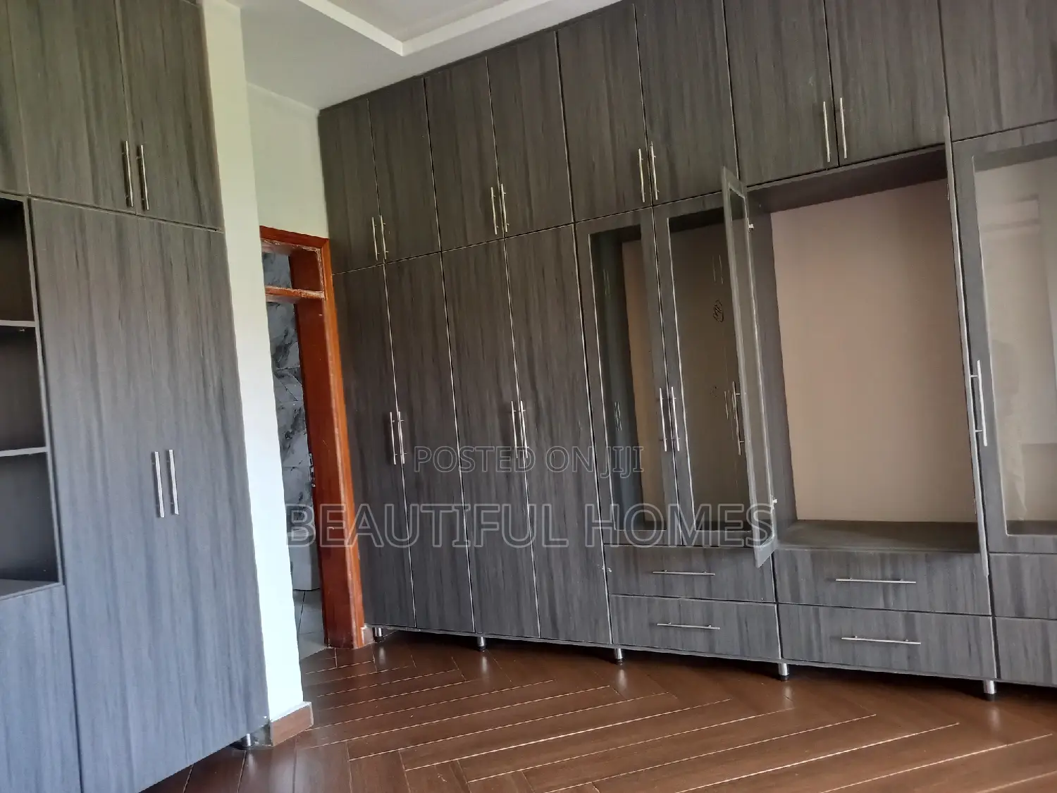 Furnished 7bdrm House in Kisaasi, Nakawa for sale in Nakawa