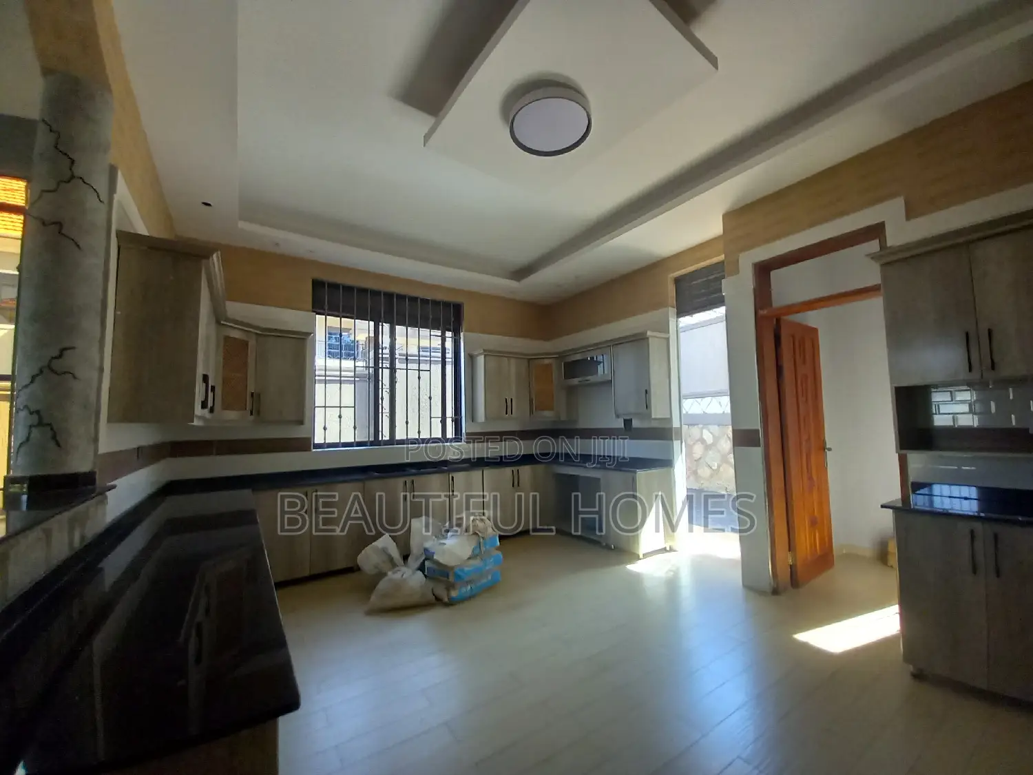Furnished 7bdrm Mansion in Kisaasi, Central Division for sale in Central Division