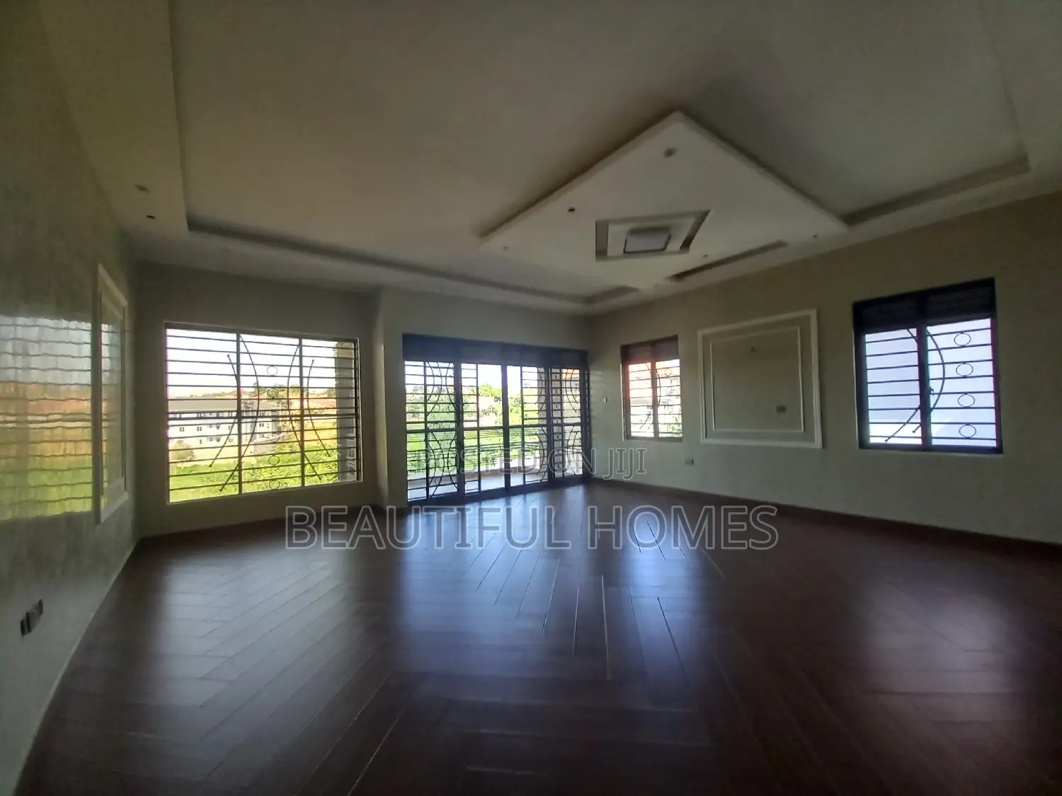 Furnished 7bdrm House in Kisaasi, Central Division for sale in Central Division