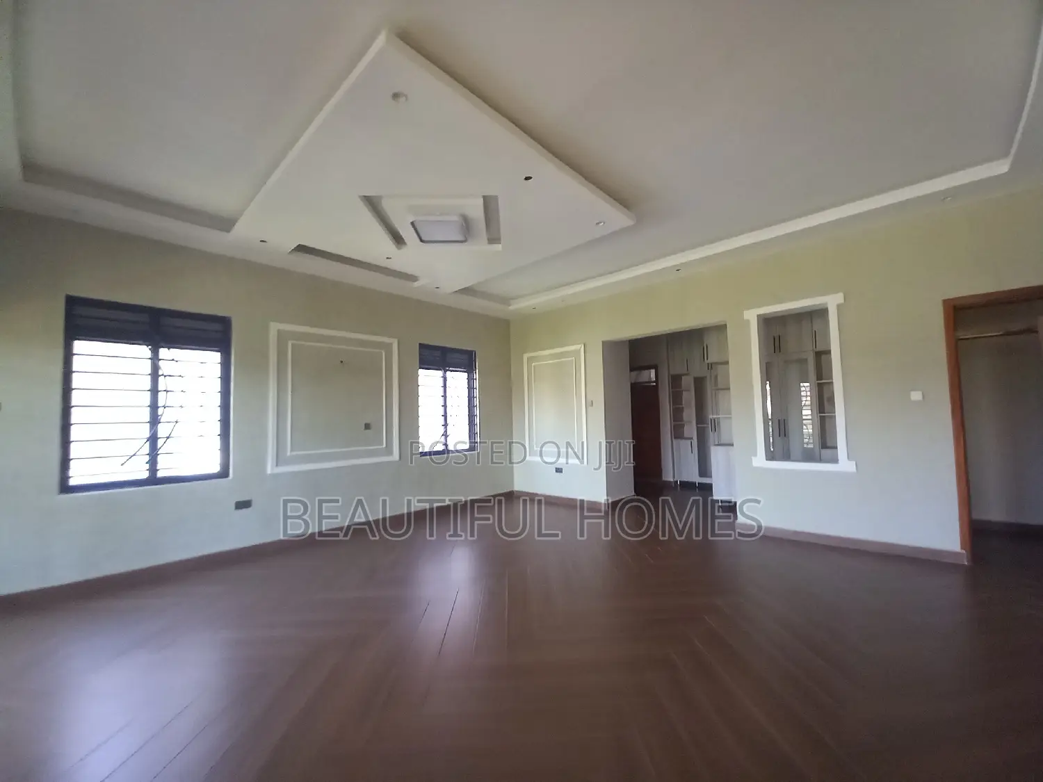 Furnished 7bdrm House in Kisaasi, Central Division for sale in Central Division