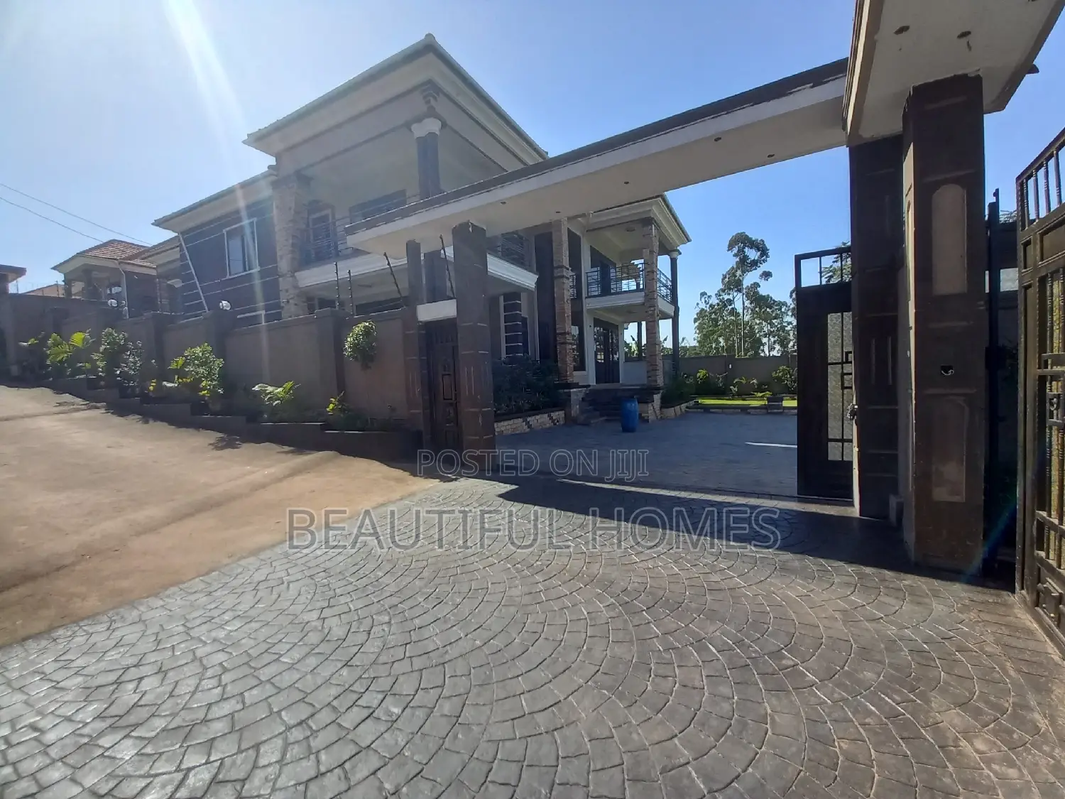 Furnished 7bdrm Mansion in Kisaasi, Nakawa for sale in Nakawa