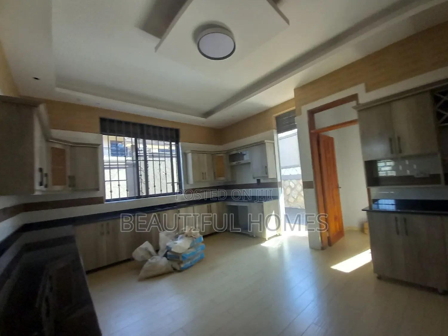 Furnished 7bdrm Duplex in Kisaasi, Nakawa for sale in Nakawa