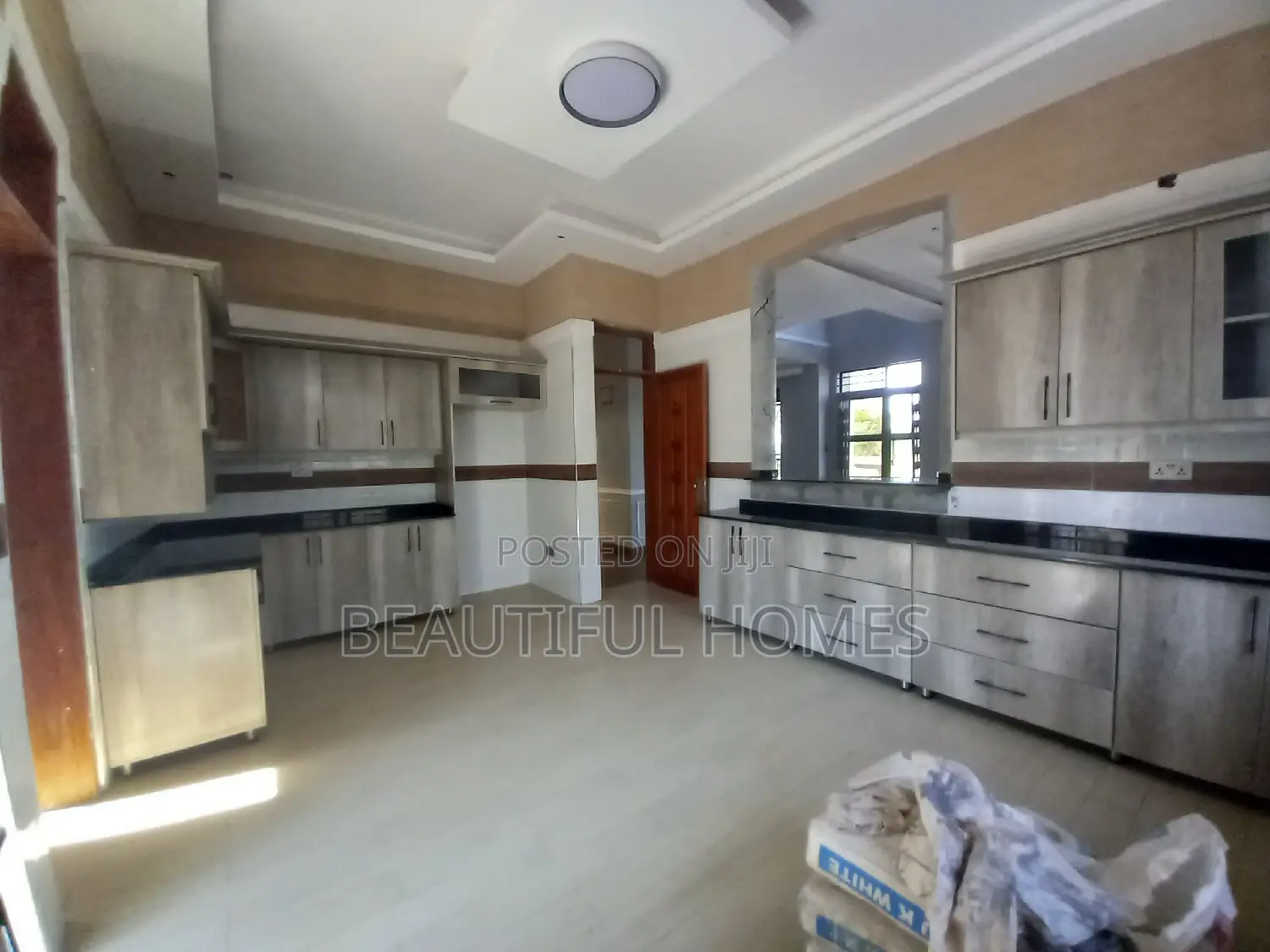 Furnished 7bdrm Mansion in Kisaasi, Central Division for sale in Central Division