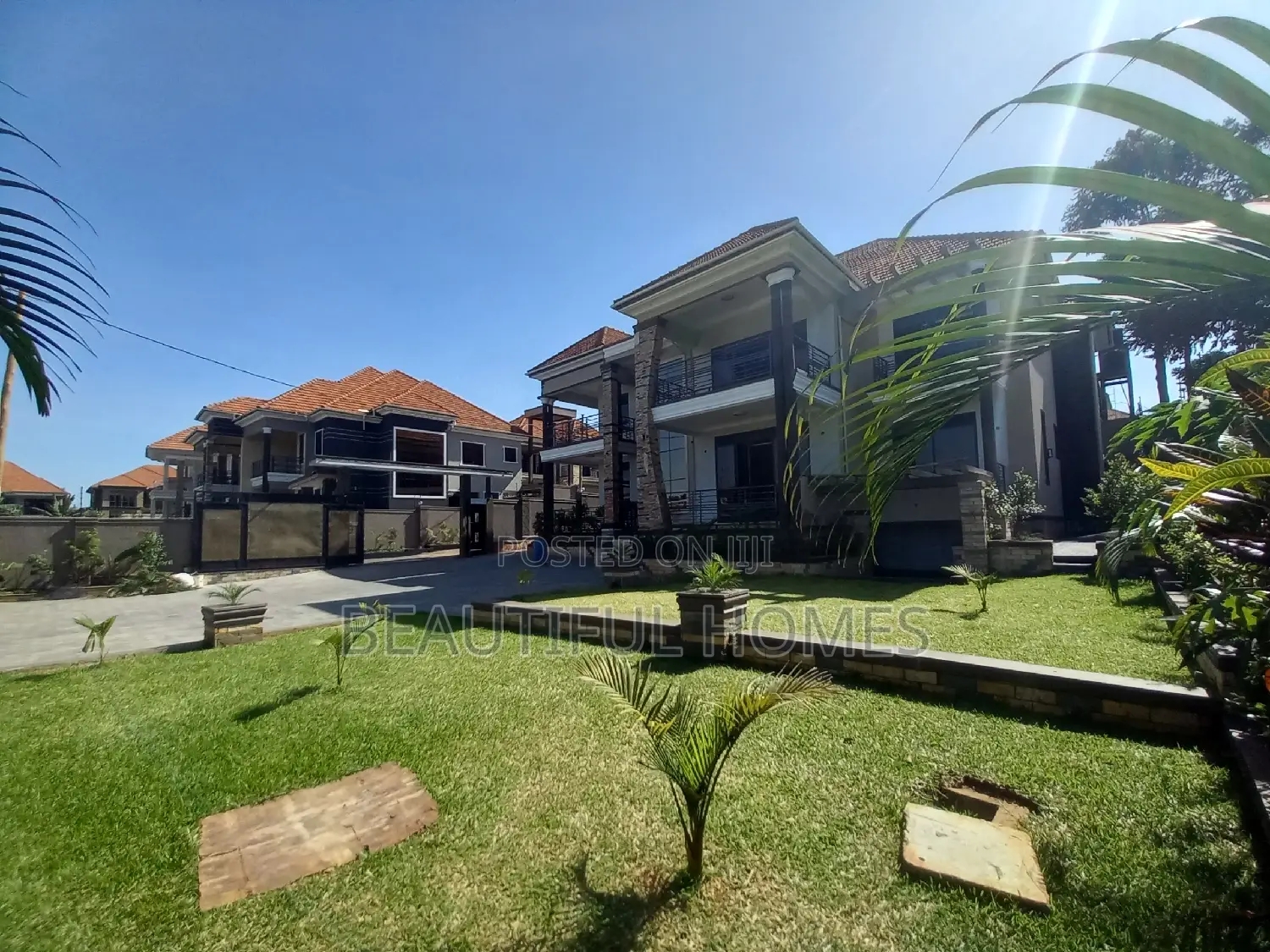 Furnished 7bdrm Duplex in Kisaasi Tarmack, Nakawa for sale in Nakawa