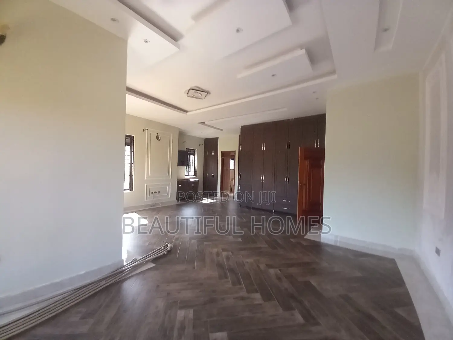 Furnished 5bdrm Duplex in Kisaasi, Nakawa for sale in Nakawa