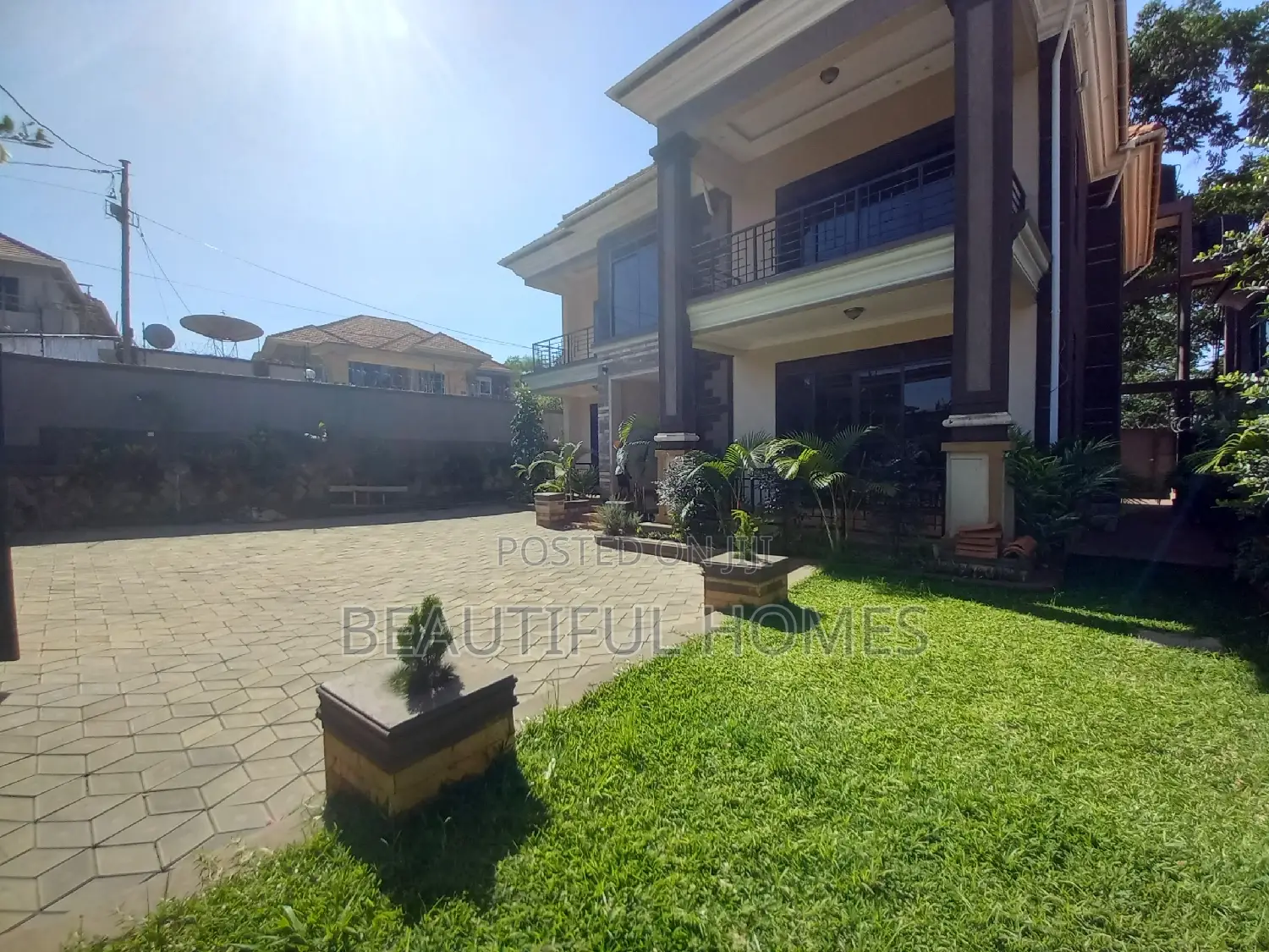 Furnished 5bdrm Mansion in Kisaasi, Nakawa for sale in Nakawa