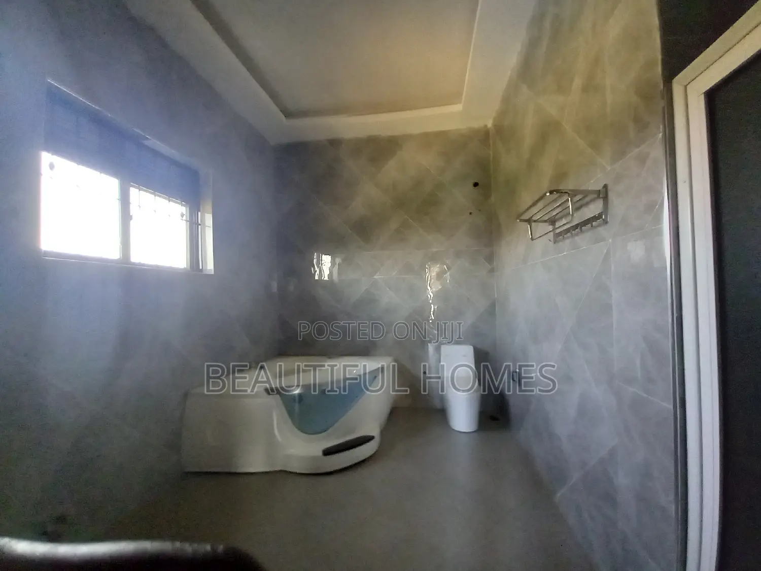 Furnished 6bdrm Mansion in Kisaasi Ministers, Nakawa for sale in Nakawa