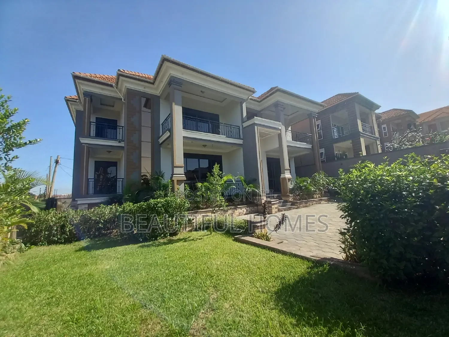Furnished 6bdrm Duplex in Kisaasi, Central Division for sale in Central Division