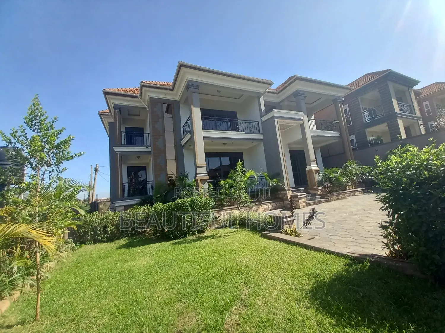 Furnished 6bdrm Duplex in Kisaasi, Central Division for sale in Central Division