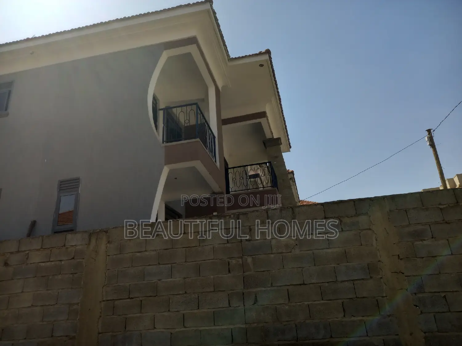 Furnished 5bdrm Duplex in Kira Mamerito Road for sale in Kira