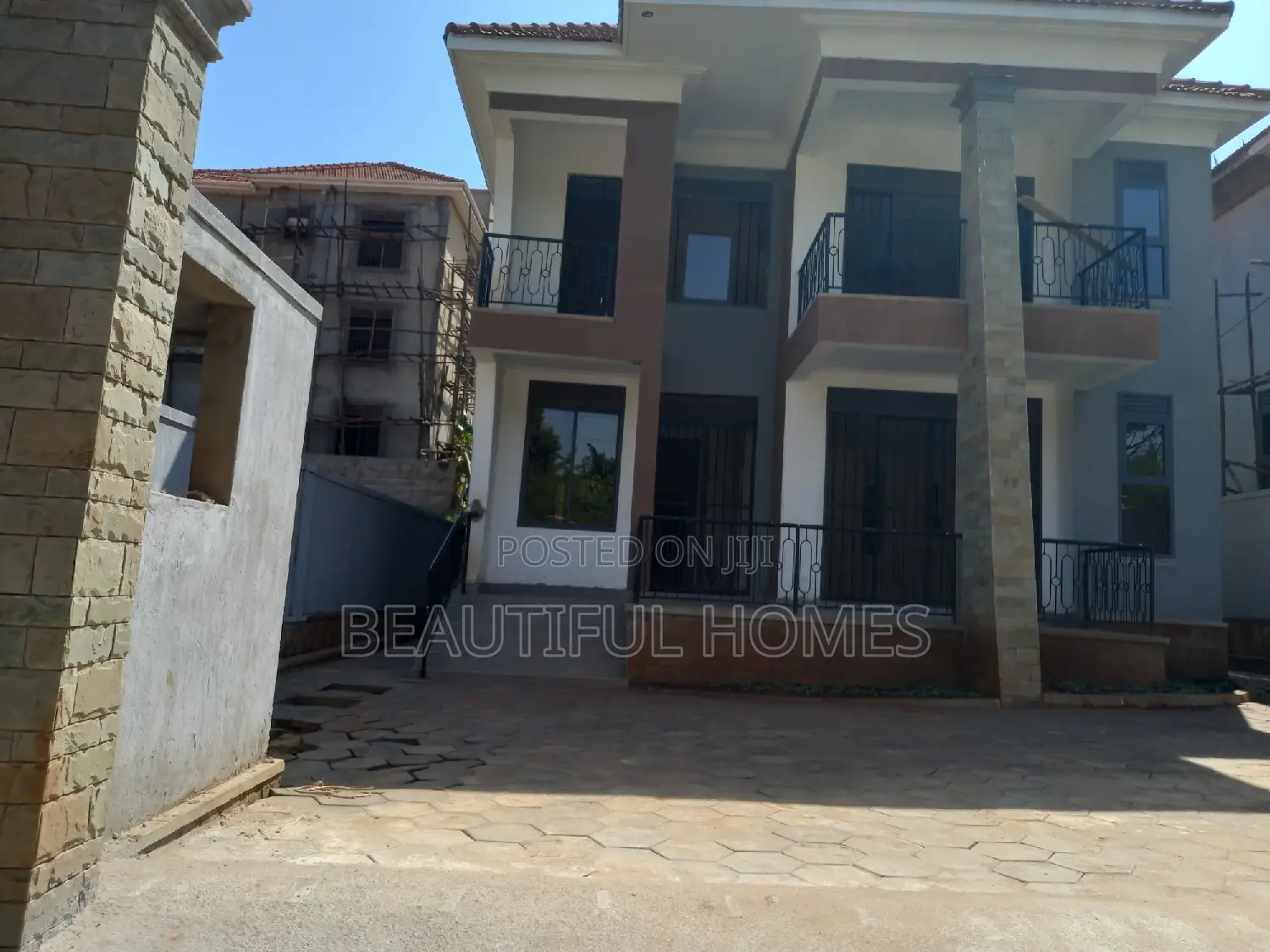 Furnished 5bdrm Duplex in Kira Mamerito Road for sale in Kira