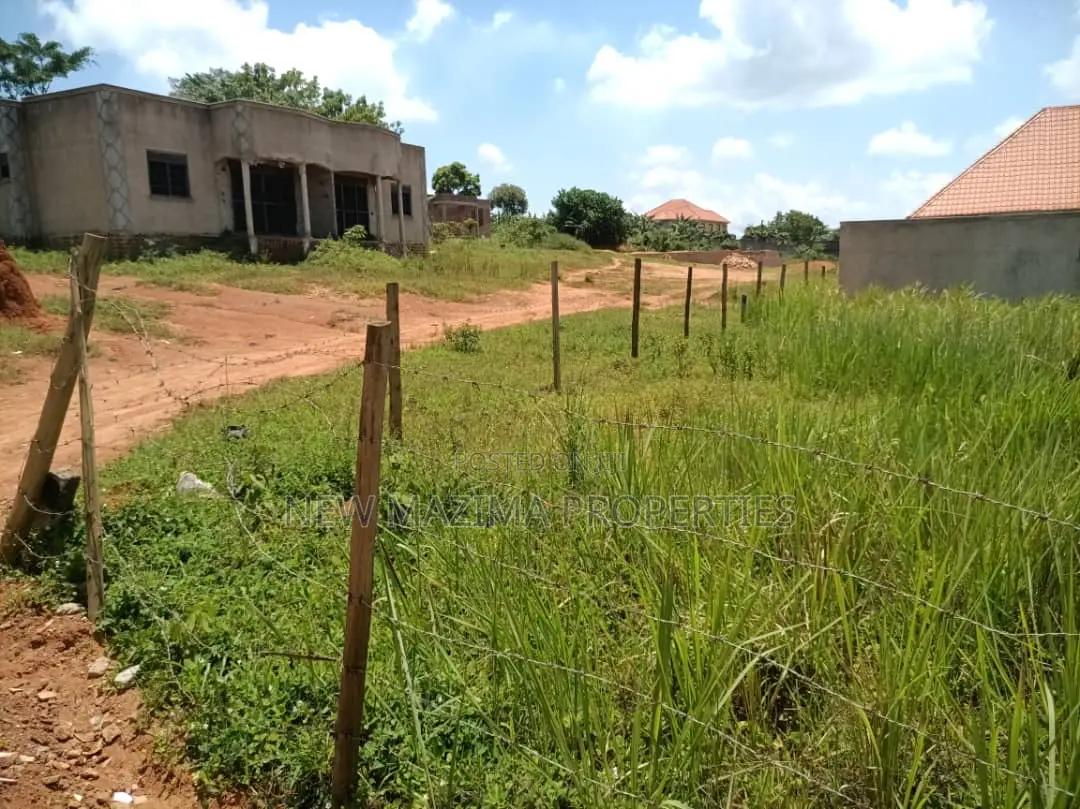 Ntebe Rd Kitende Ssisa With Private Titled Plot on Sale in Division A