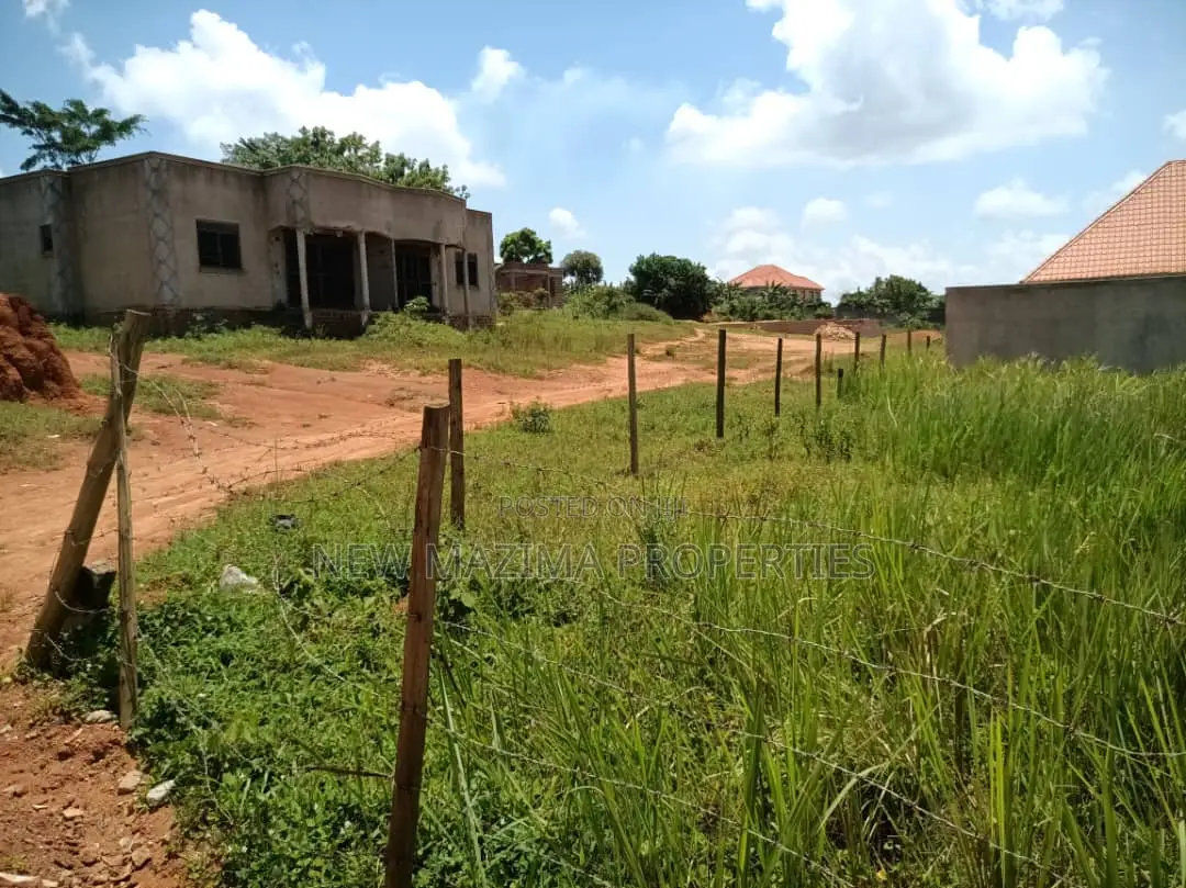 Ntebe Rd Kitende Ssisa With Private Titled Plot on Sale in Division A