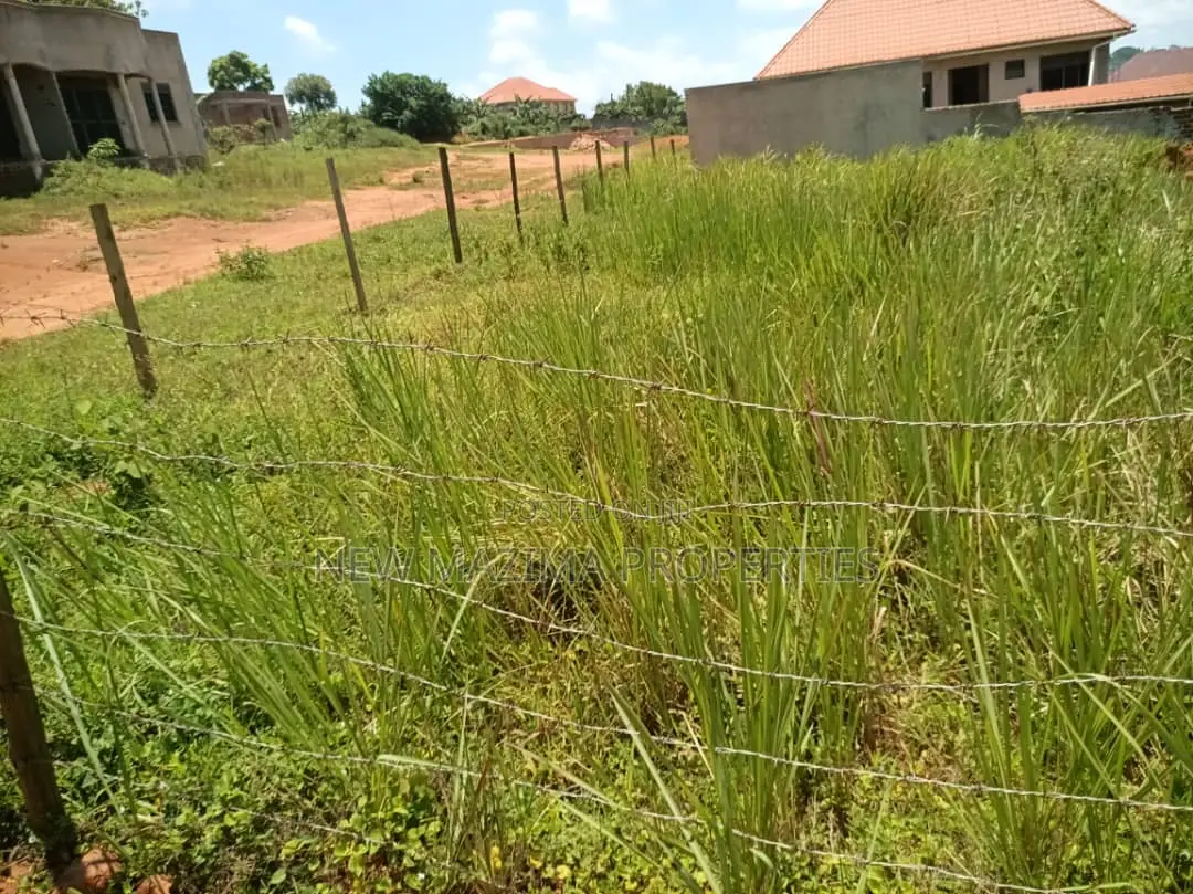 Ntebe Rd Kitende Ssisa With Private Titled Plot on Sale in Division A